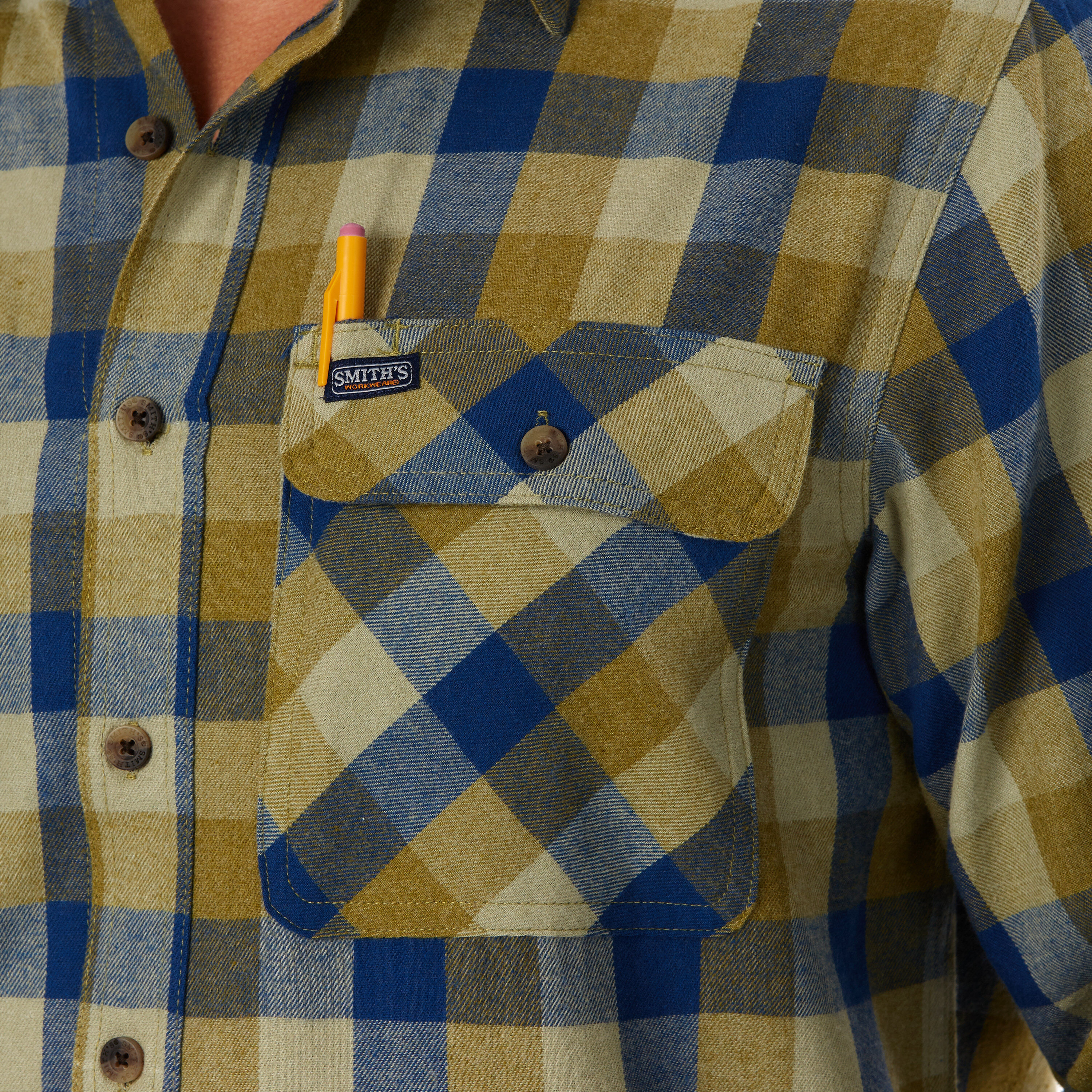 Camisa de botón a cuadros de manga larga verde tejida para hombre de Smith's Workwear (Mediana)