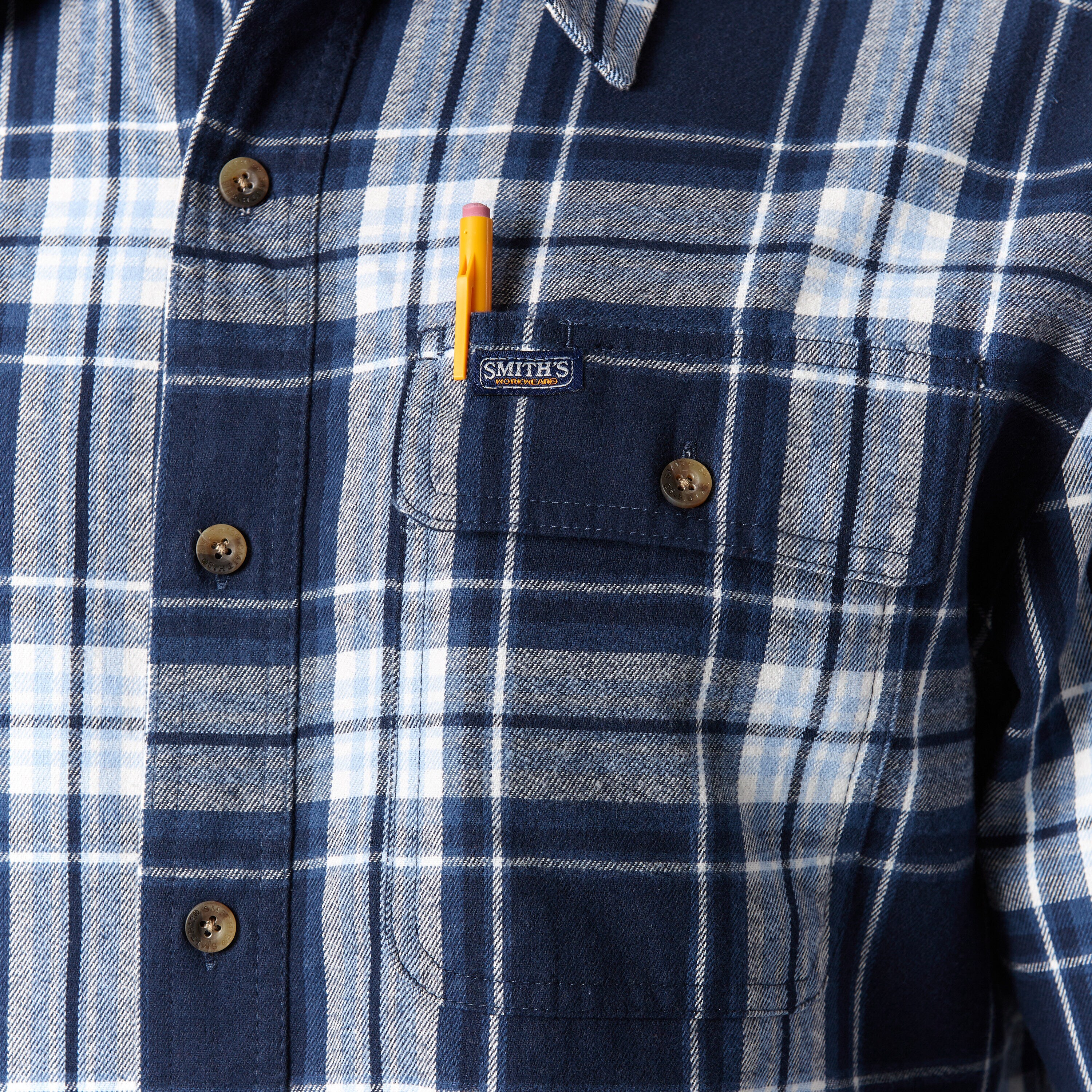 Playera de manga larga a cuadros tejida en azul para hombre de Smith's Workwear (talla mediana)