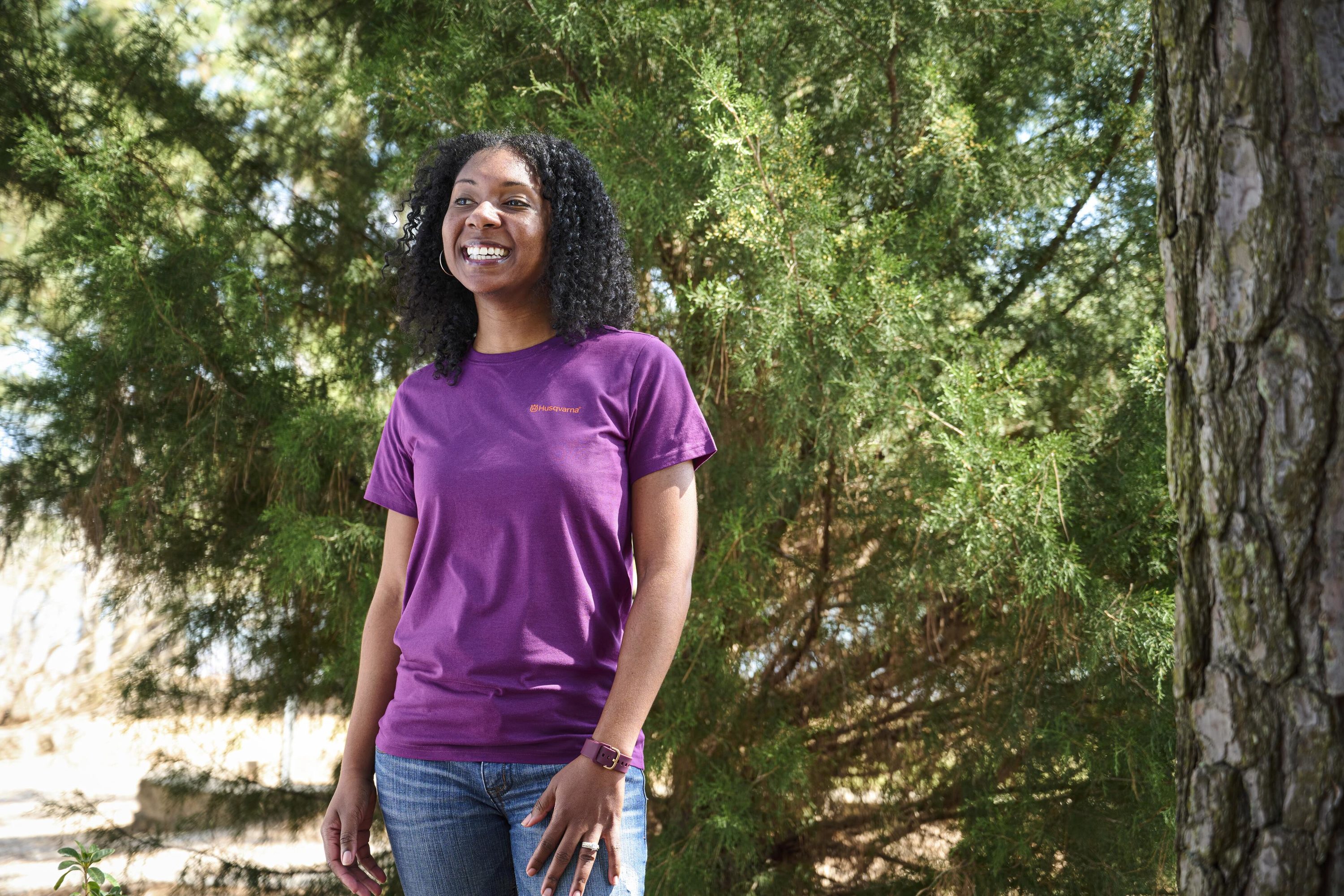 Playera morada de manga corta para mujer de Husqvarna (XL)