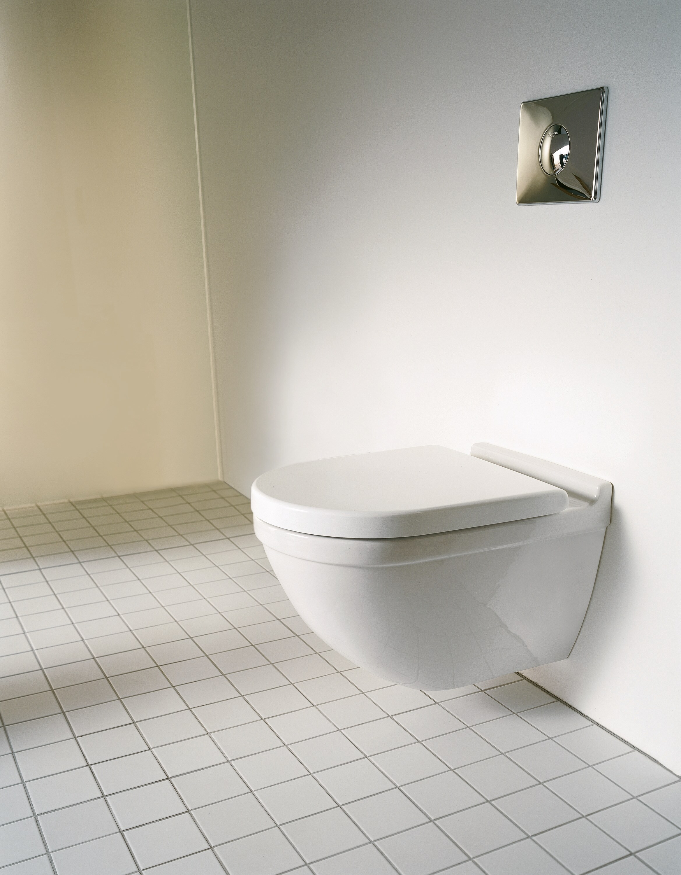 Taza de baño alargada en color blanco, altura estándar de la serie Duravit Starck 3