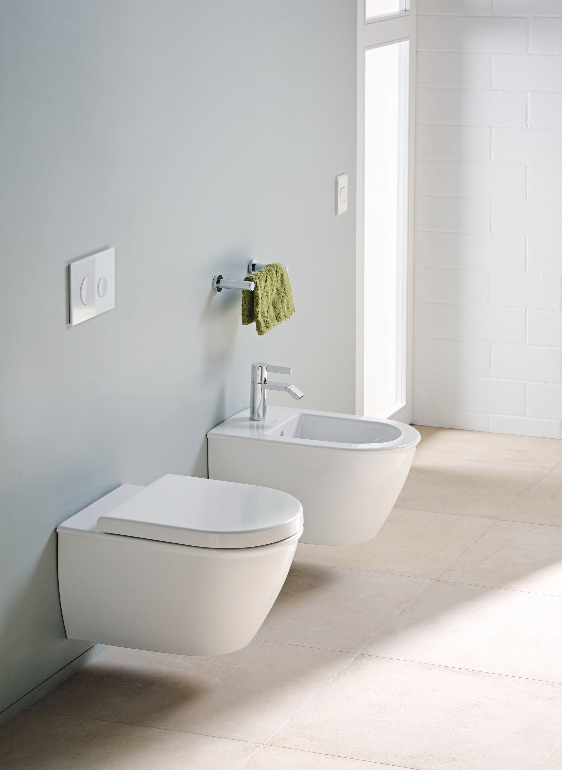 Inodoro Duravit Darling New Blanco con Taza Alargada y Altura Estándar 2545090092