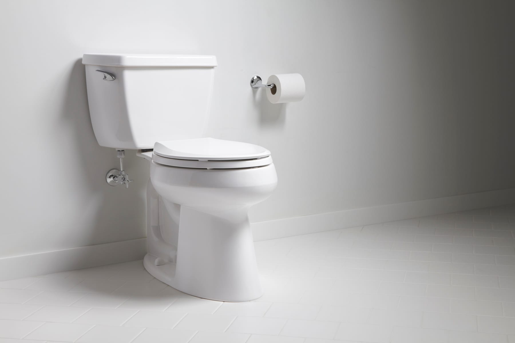 Taza de baño alargada a la altura de una silla en blanco KOHLER Highline con desagüe de 10 pulgadas de separación 4373-0