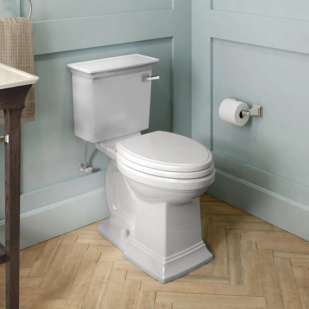 Asiento de inodoro alargado de cierre suave color blanco de plástico tradicional American Standard 5020A65G.020