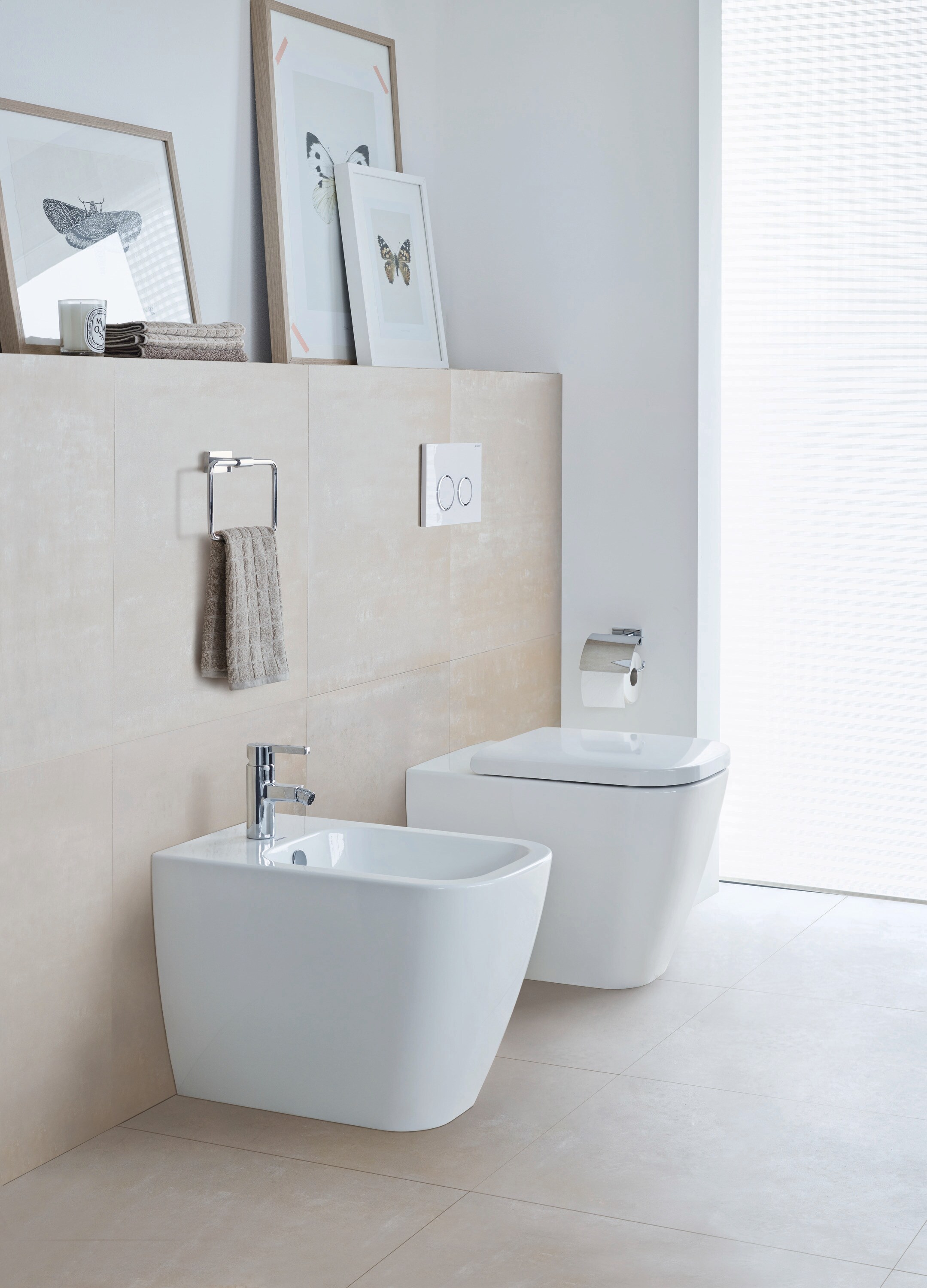 Asiento de baño alargado de plástico blanco con cierre suave Duravit Happy D.2 0064590000