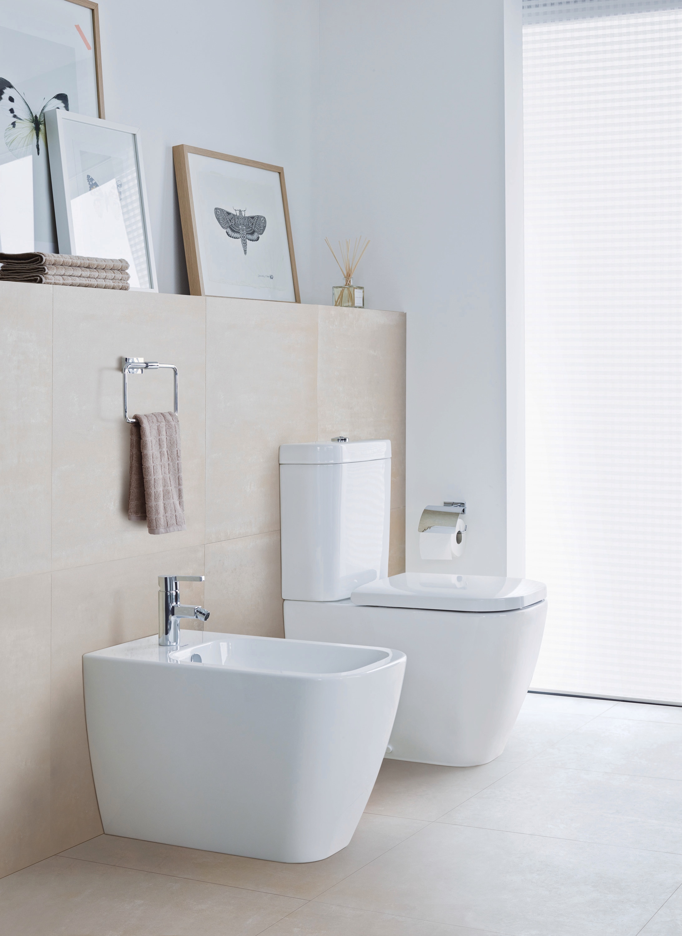 Asiento de baño alargado de plástico blanco con cierre suave Duravit Happy D.2 0064590000