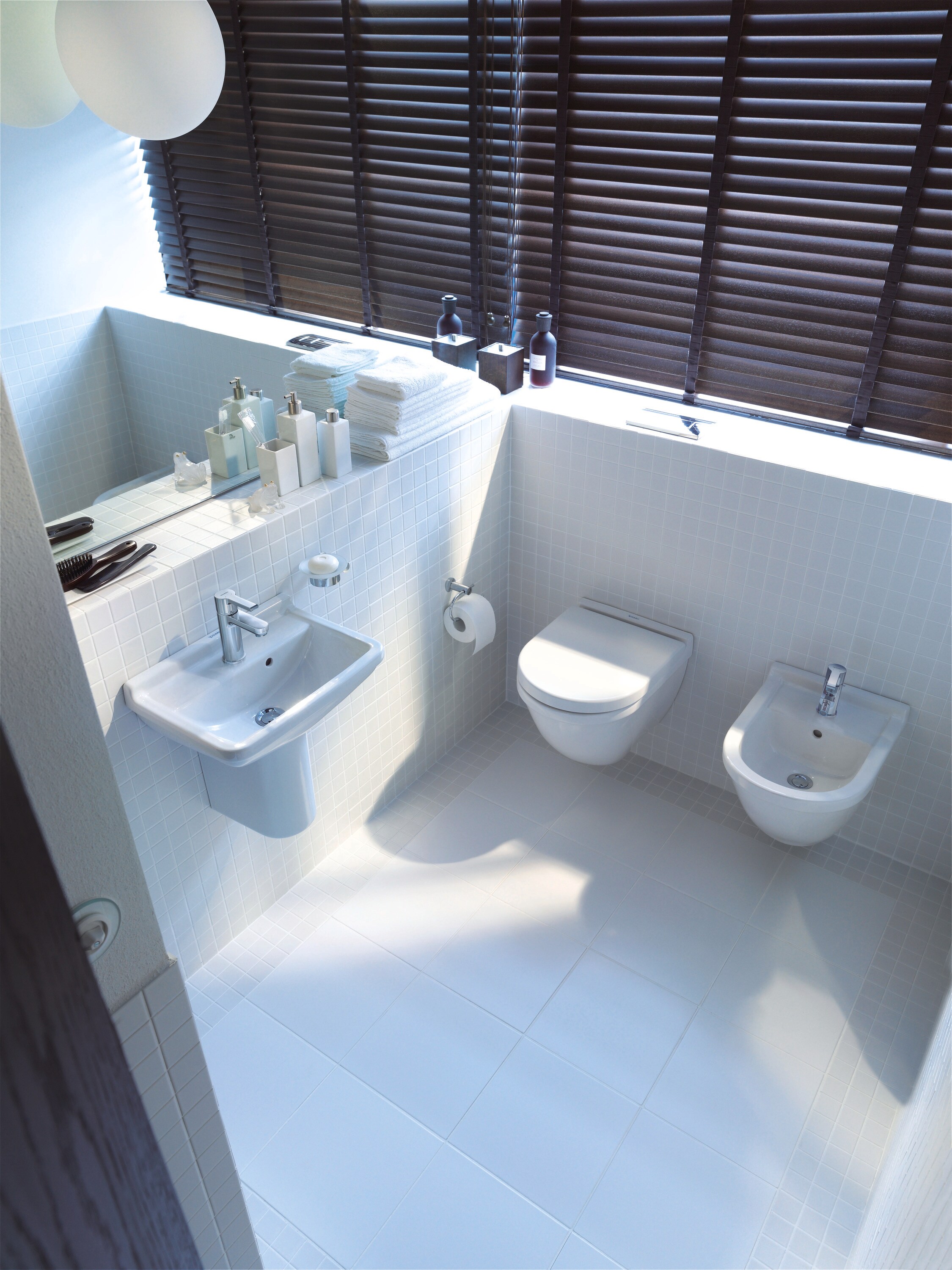 Asiento de inodoro alargado con cierre suave en plástico blanco Duravit Starck 3