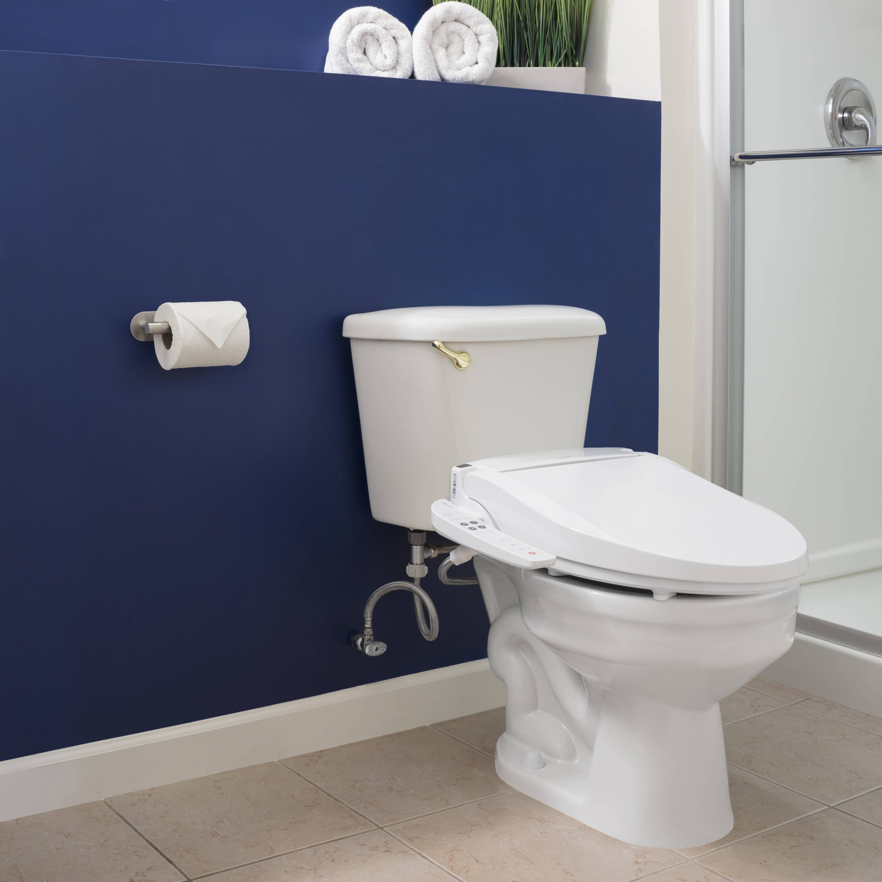 Asiento de Bidé con Calentador y Cierre Suave para Inodoro Alargado de Plástico Blanco Brondell BL67-EW