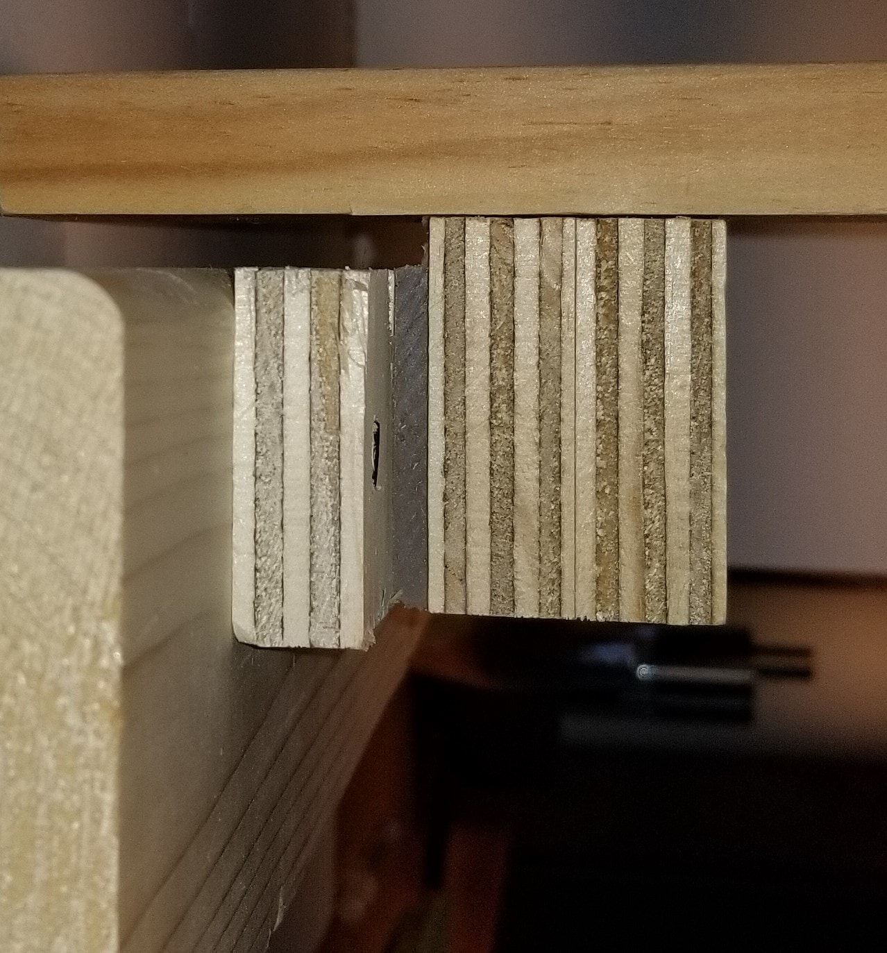 Aislamiento acústico HushFrame de 50 piezas - Clips de madera para placa de yeso de 1.875 pulgadas HFR300ND50