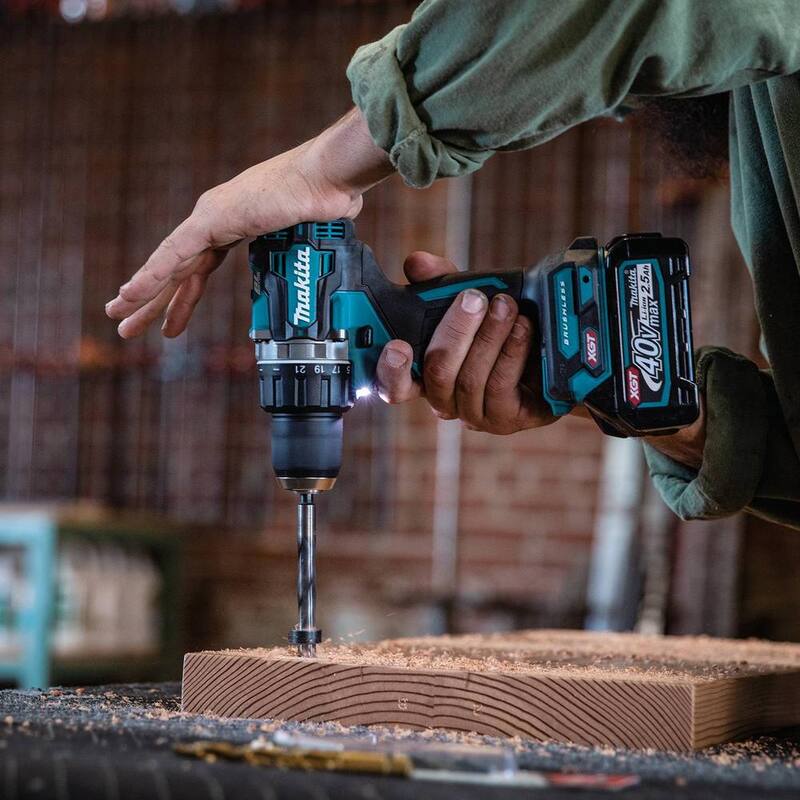 Kit de taladro atornillador inalámbrico compacto sin escobillas de 1/2 pulg. Makita 40V Max XGT (2.5Ah) - GFD02D