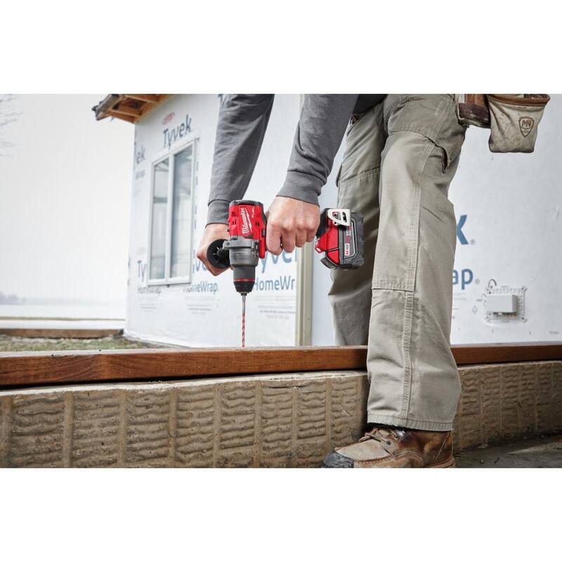 Martillo taladro/destornillador sin escobillas inalámbrico Milwaukee M18 FUEL de 18 voltios con batería de 5.0Ah y cargador - 2904-20-48-59-1850