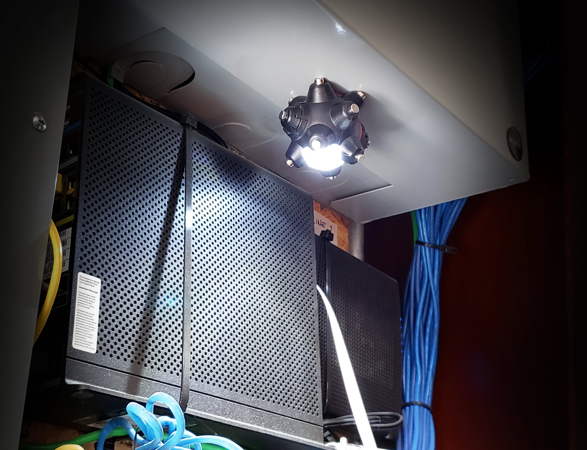 Linterna STKR Light Mine de 250 lúmenes con 4 modos de luz y pilas incluidas 00107