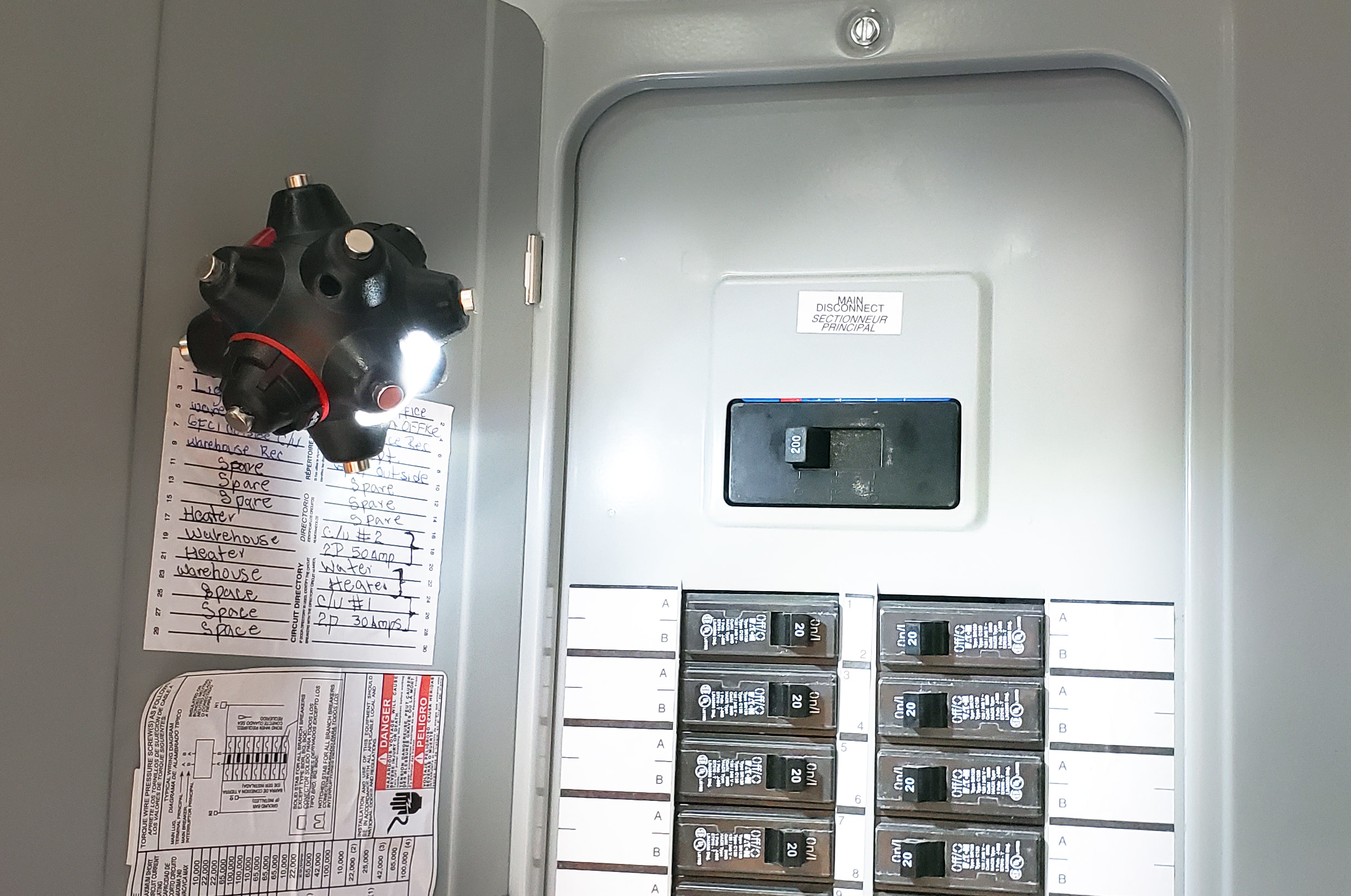 Linterna STKR Light Mine de 250 lúmenes con 4 modos de luz y pilas incluidas 00107