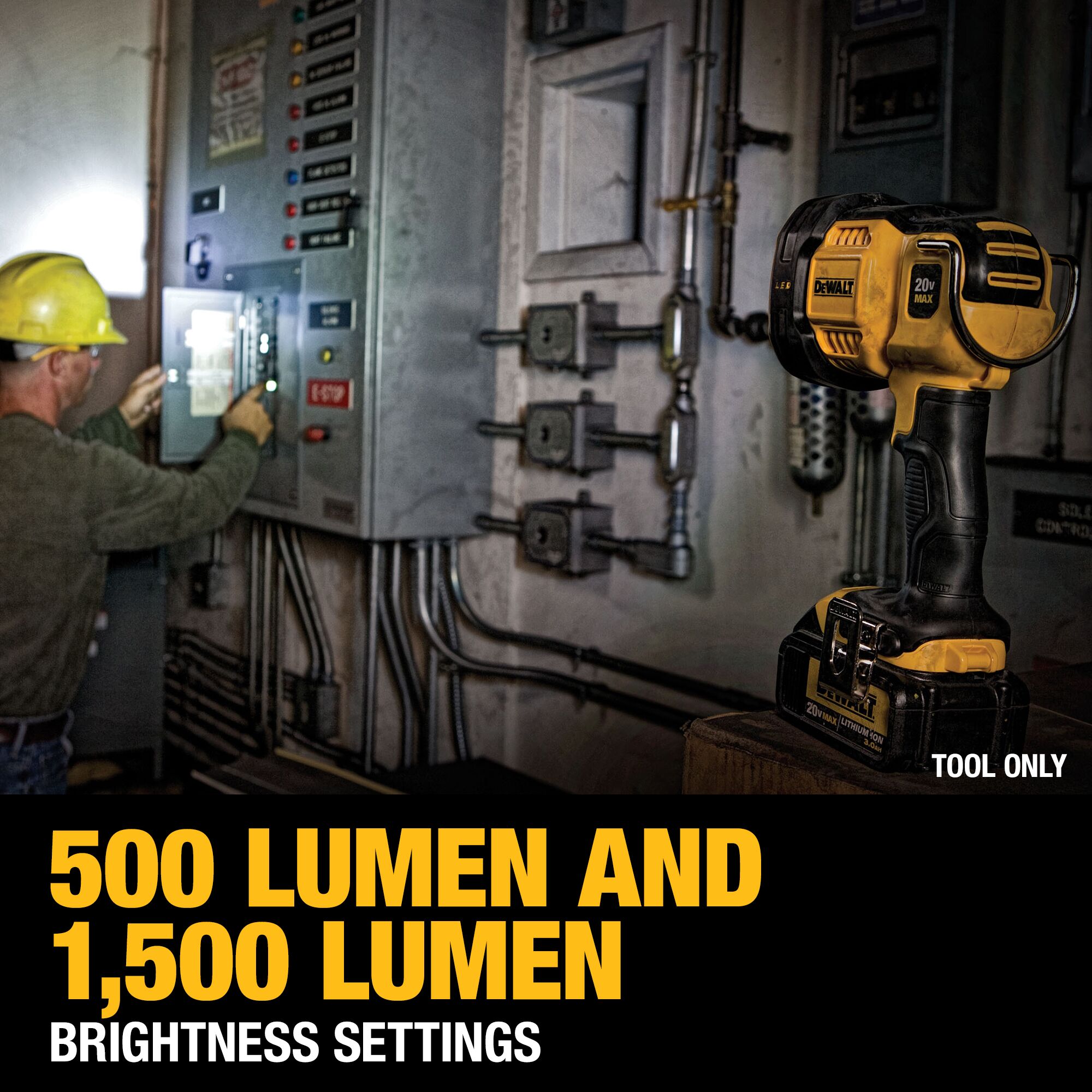 Linterna recargable de herramienta eléctrica sin cable DEWALT de 20 voltios máximo de ion de litio (Li-ion) con 1000 lúmenes de LED (solo herramienta) DCL043.
