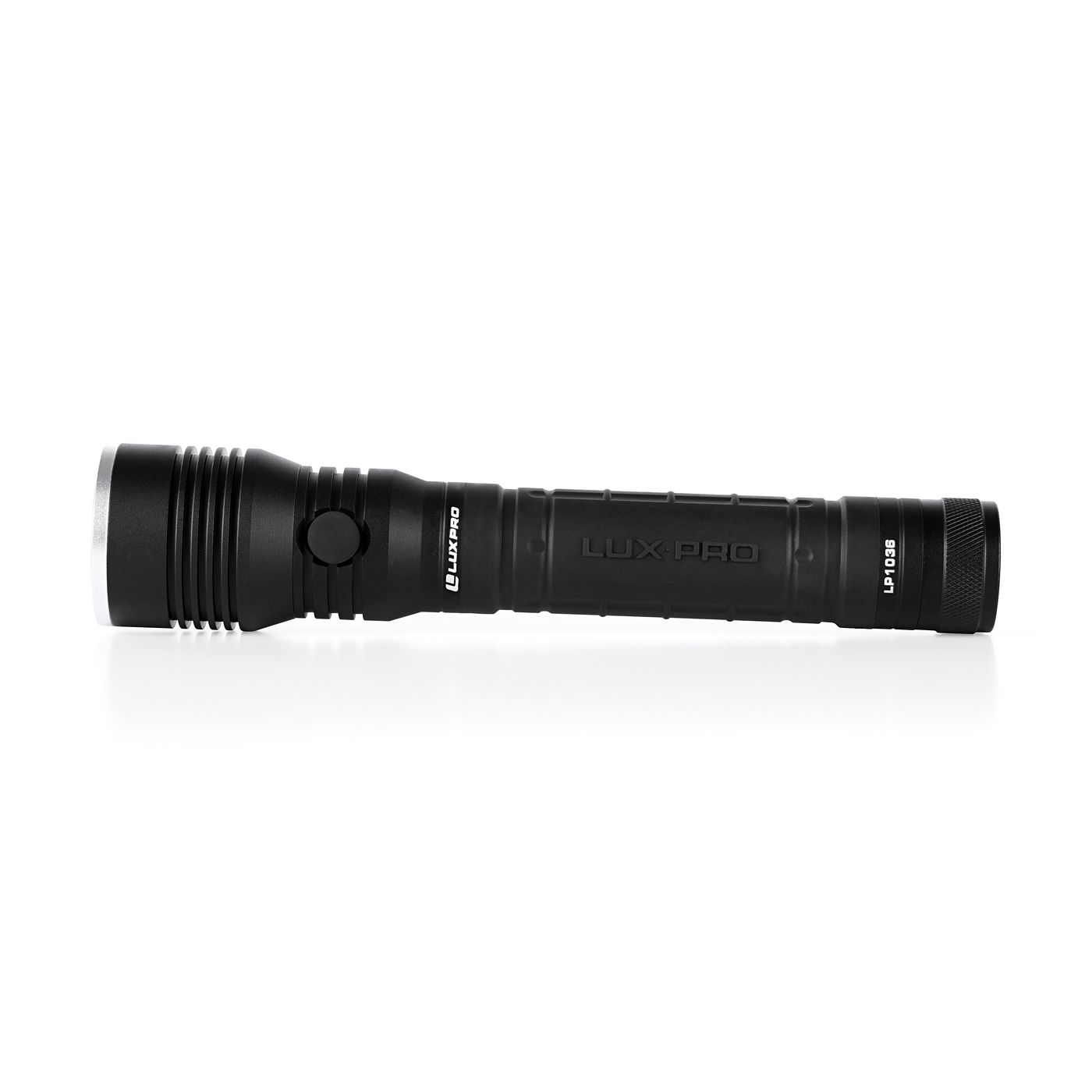Linterna reflectora LED Lux-Pro de 600 lúmenes con 4 modos e incluye baterías LP1036