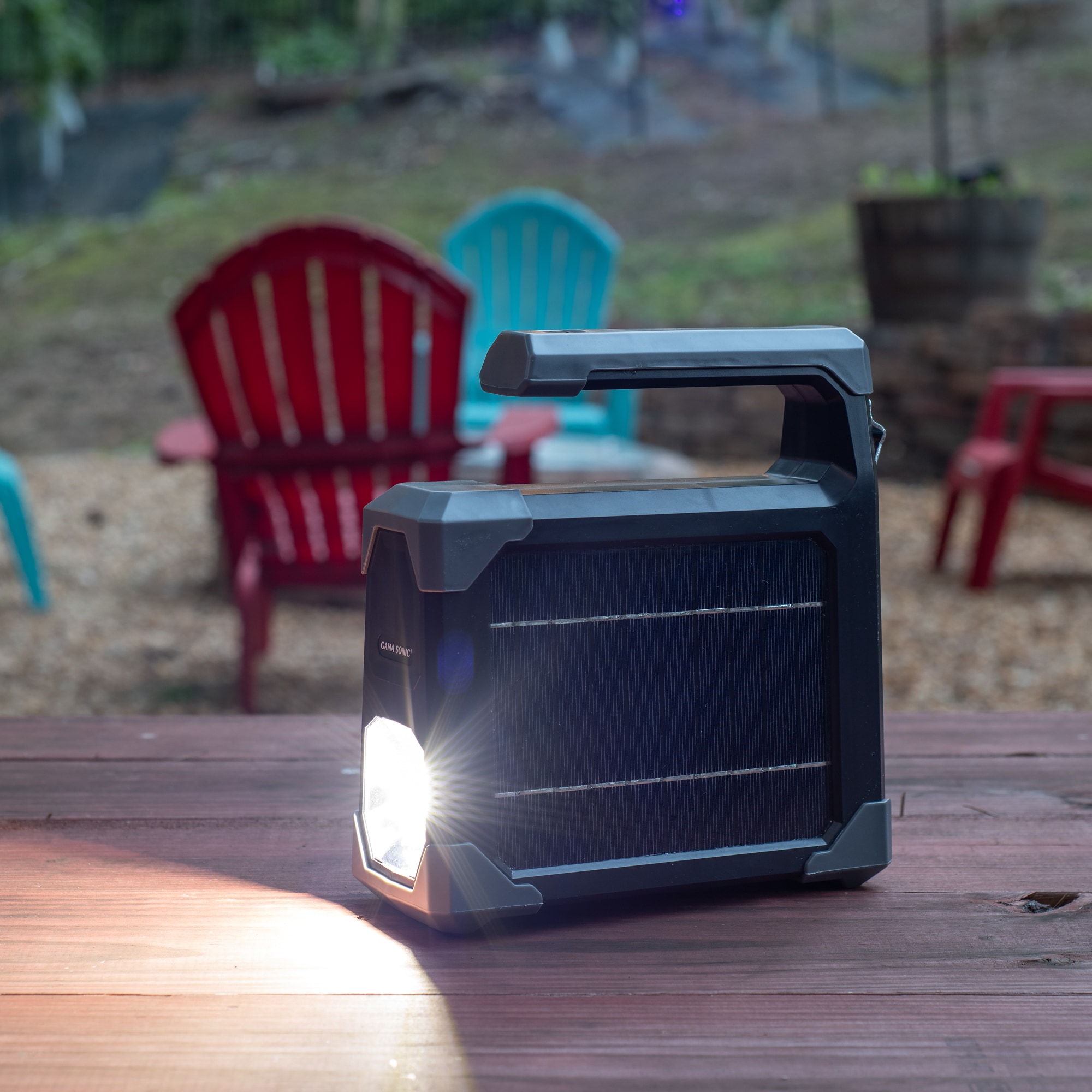 Linterna de camping LED de 1000 lúmenes de Gama Sonic (Recargable) con pilas incluidas 23I60065