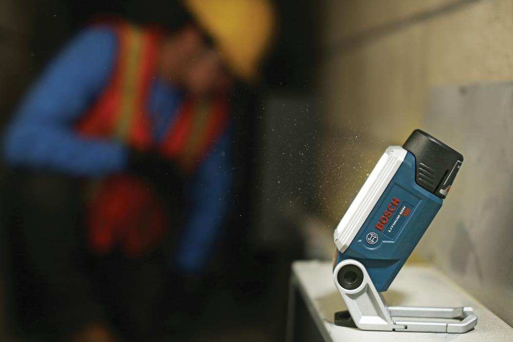 Lámpara de herramientas recargable inalámbrica de 330 lúmenes con baterías de 12 voltios Bosch (solo herramienta) FL12
