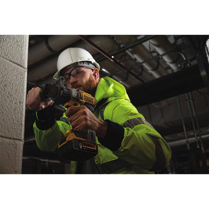 DEWALT Taladro martillo inalámbrico sin escobillas de 20V MAX, 3 velocidades, 1/2 pulgadas, (3) baterías de 20V 5.0Ah y cargador - DCD996P2wB