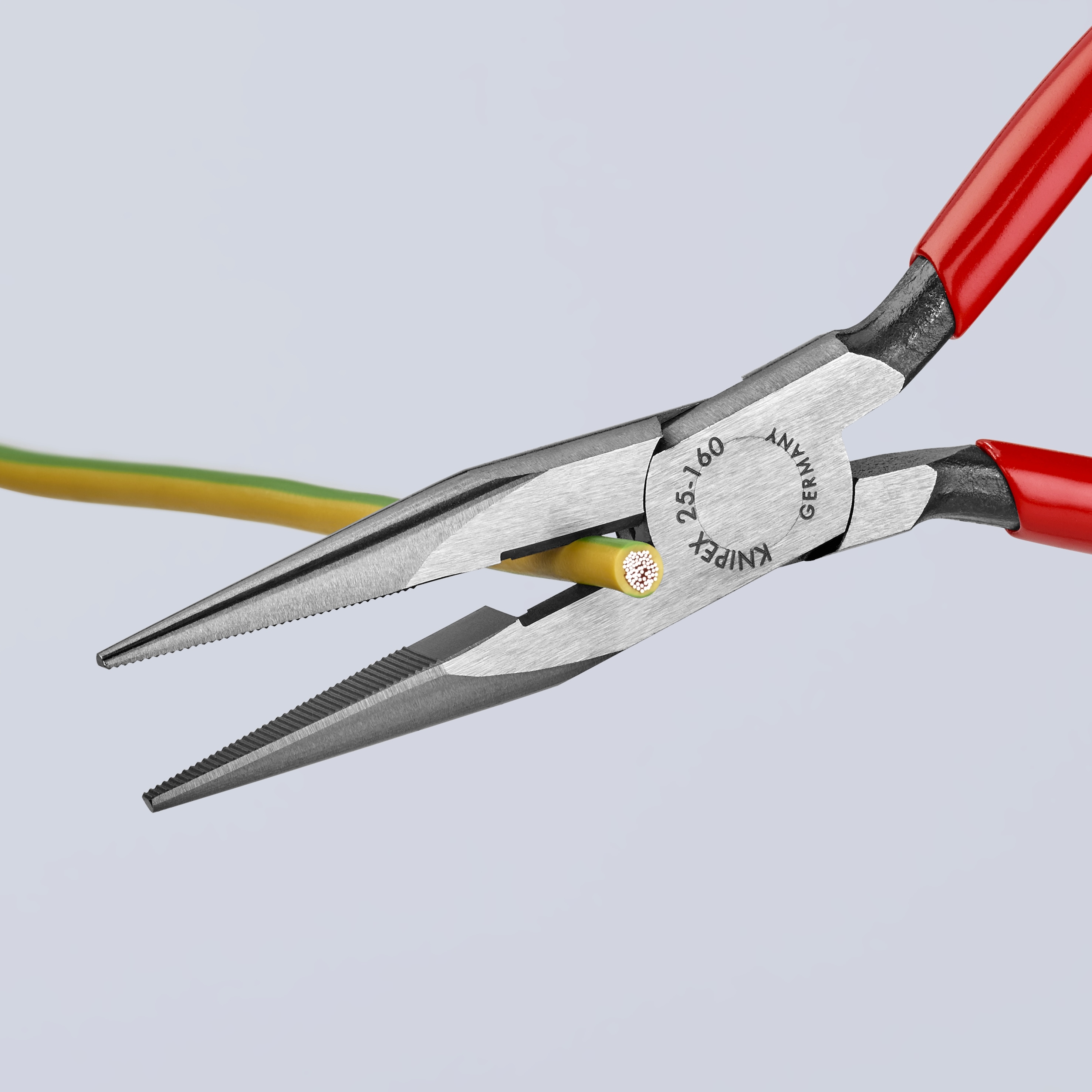 Pinzas de punta larga KNIPEX de 6.25 pulgadas con cortador de alambre - Modelo 25 01 160