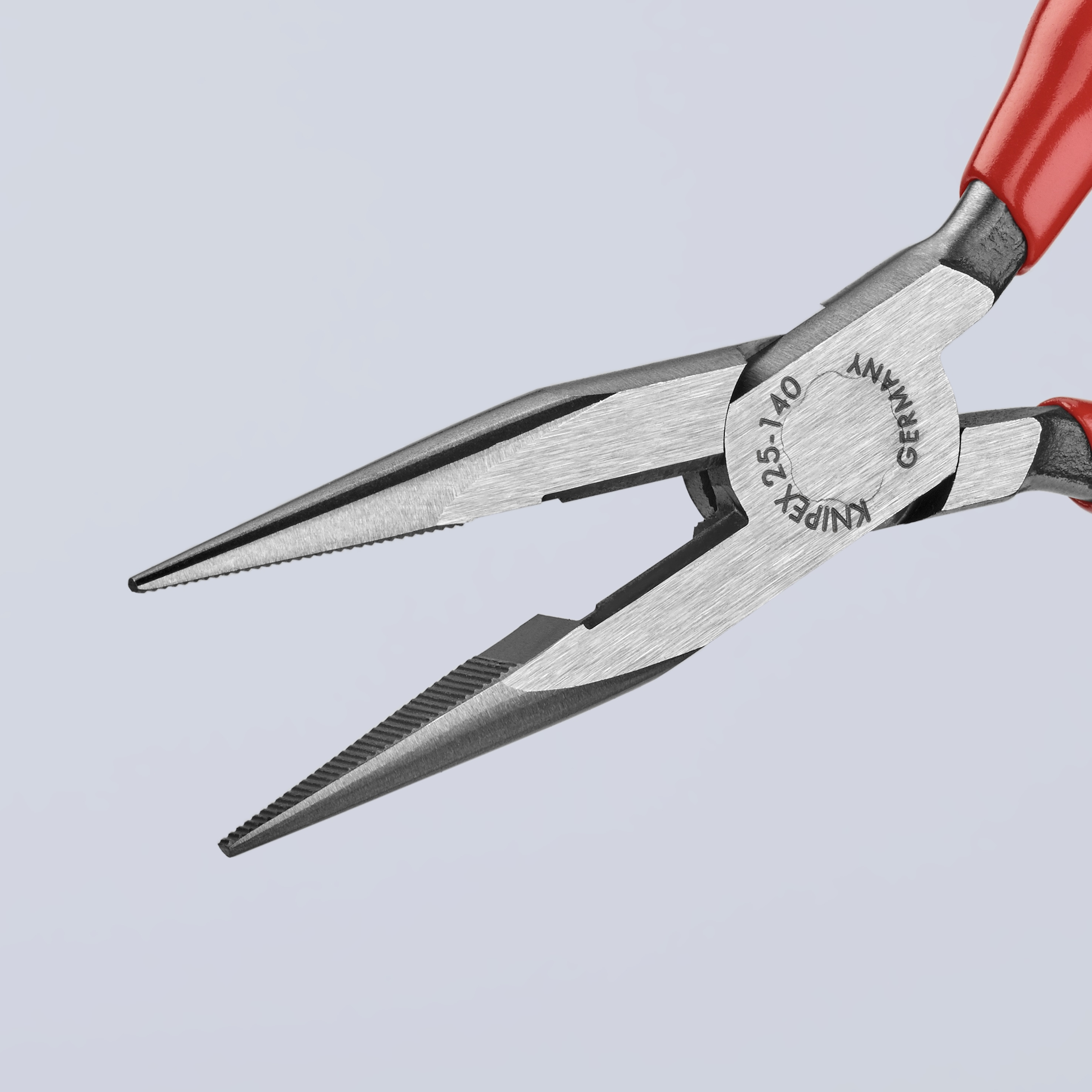 Pinzas de punta fina de 5.5 pulgadas con cortador de alambre - KNIPEX 25 01 140