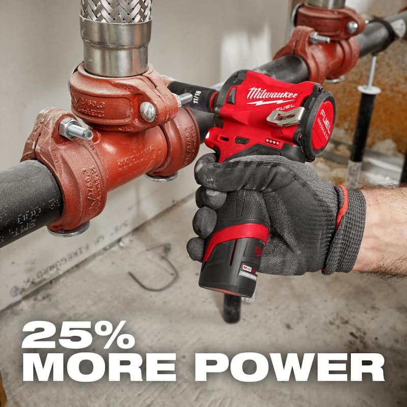 Milwaukee M12 FUEL Taladro/destornillador inalámbrico sin escobillas de 12V con batería de iones de litio de 1/2 in. y alta capacidad de 2.5Ah - 3403-20-48-11-2425