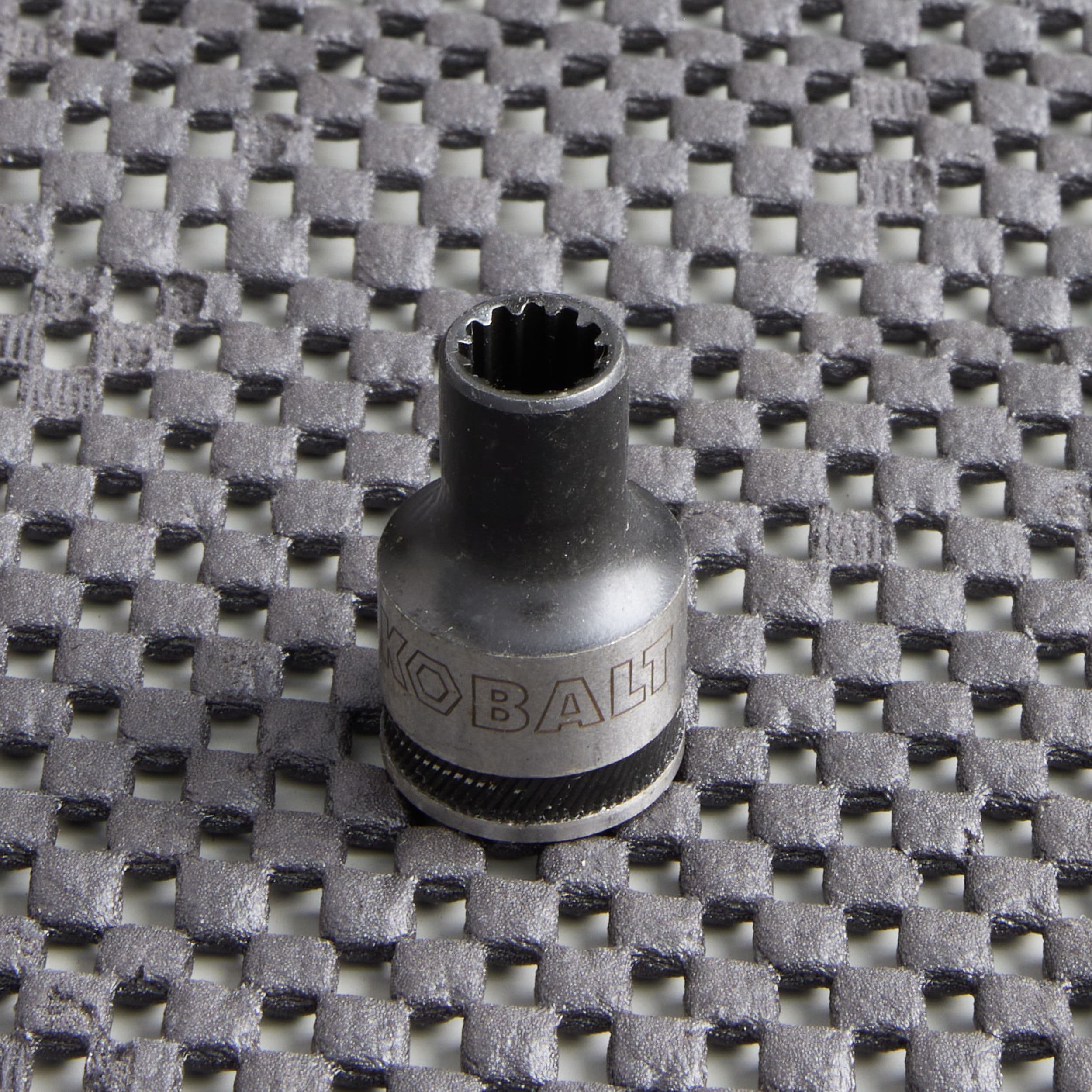 Llave de vaso superficial estándar de 1/4 de pulgada con unidad universal de 3/8 pulgadas Kobalt 87278