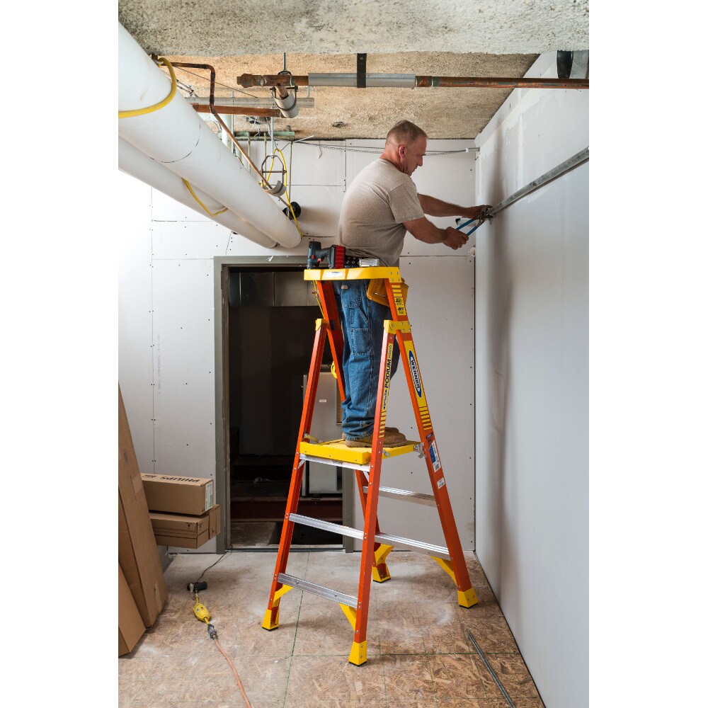 Escalera de plataforma de fibra de vidrio tipo 1A con capacidad de carga de 300 libras y altura de alcance de 9 pies (3 pies de largo) Werner PD6203