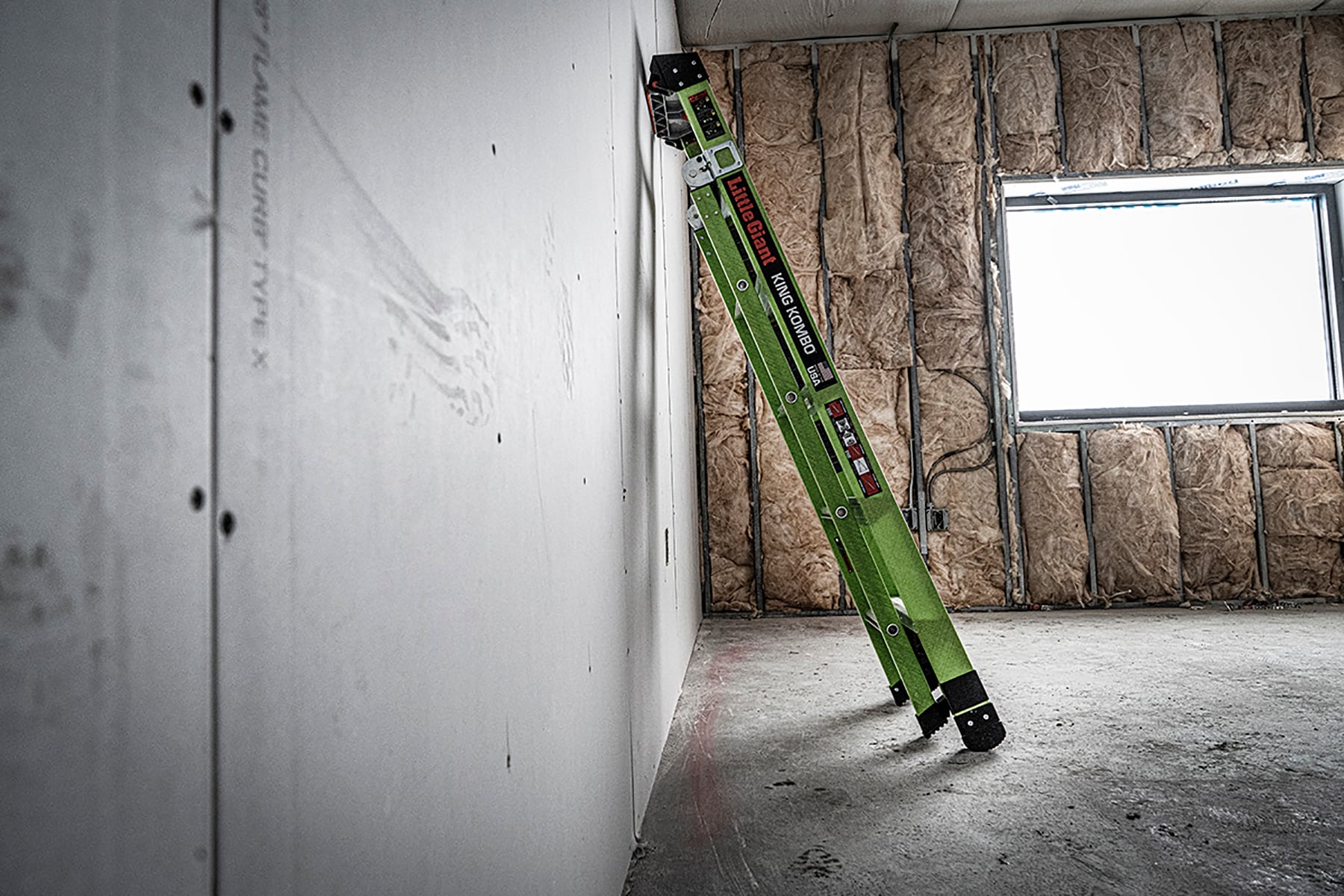 Escalera King Kombo 2.0 Pro M6 de Little Giant Ladders de 3 en 1, 6 pies (altura de alcance de 13.1 pies) de Fibra de Vidrio Tipo 1AA - Capacidad de carga de 375 libras. Escalón 13906-002