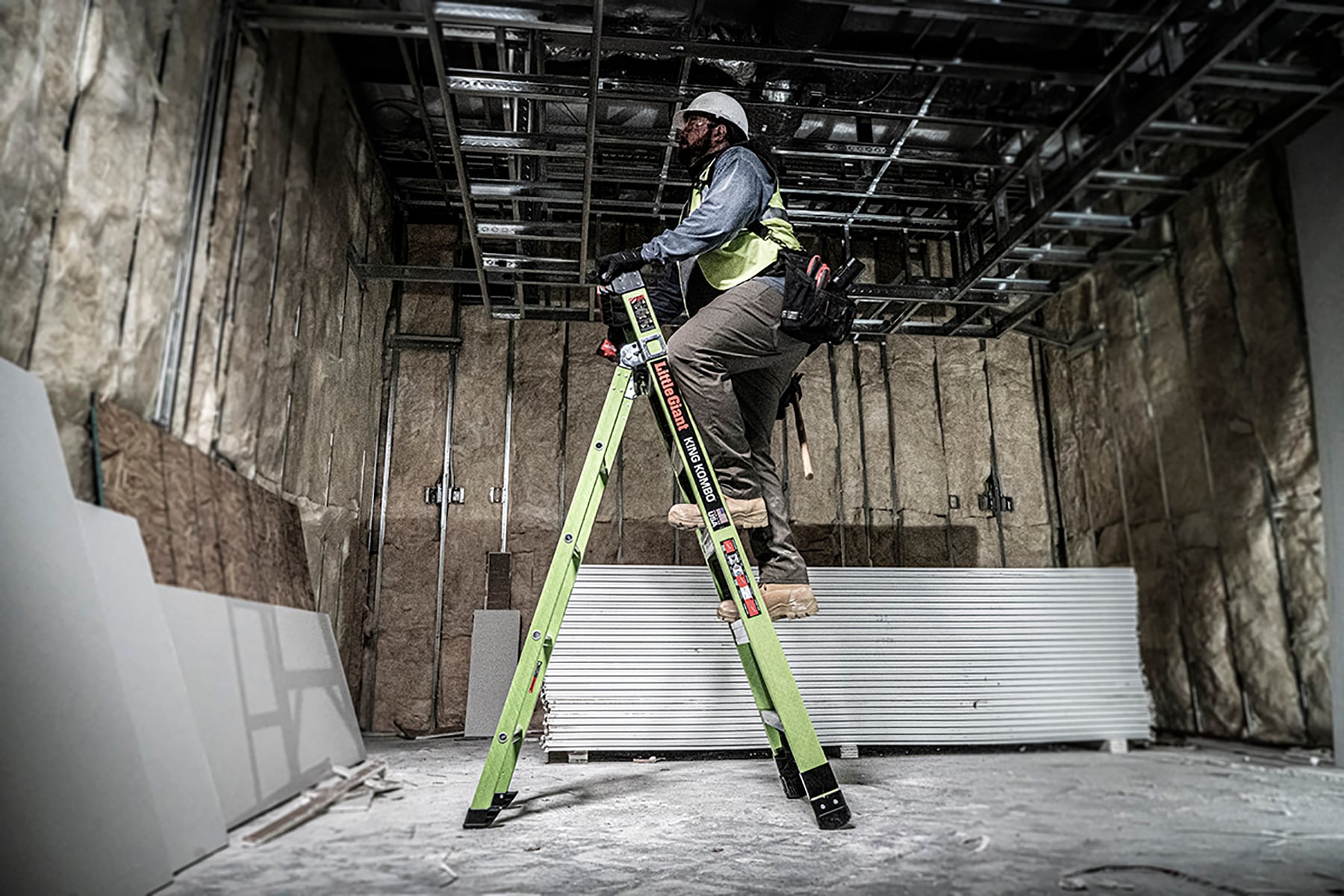 Escalera King Kombo 2.0 Pro M6 de Little Giant Ladders de 3 en 1, 6 pies (altura de alcance de 13.1 pies) de Fibra de Vidrio Tipo 1AA - Capacidad de carga de 375 libras. Escalón 13906-002