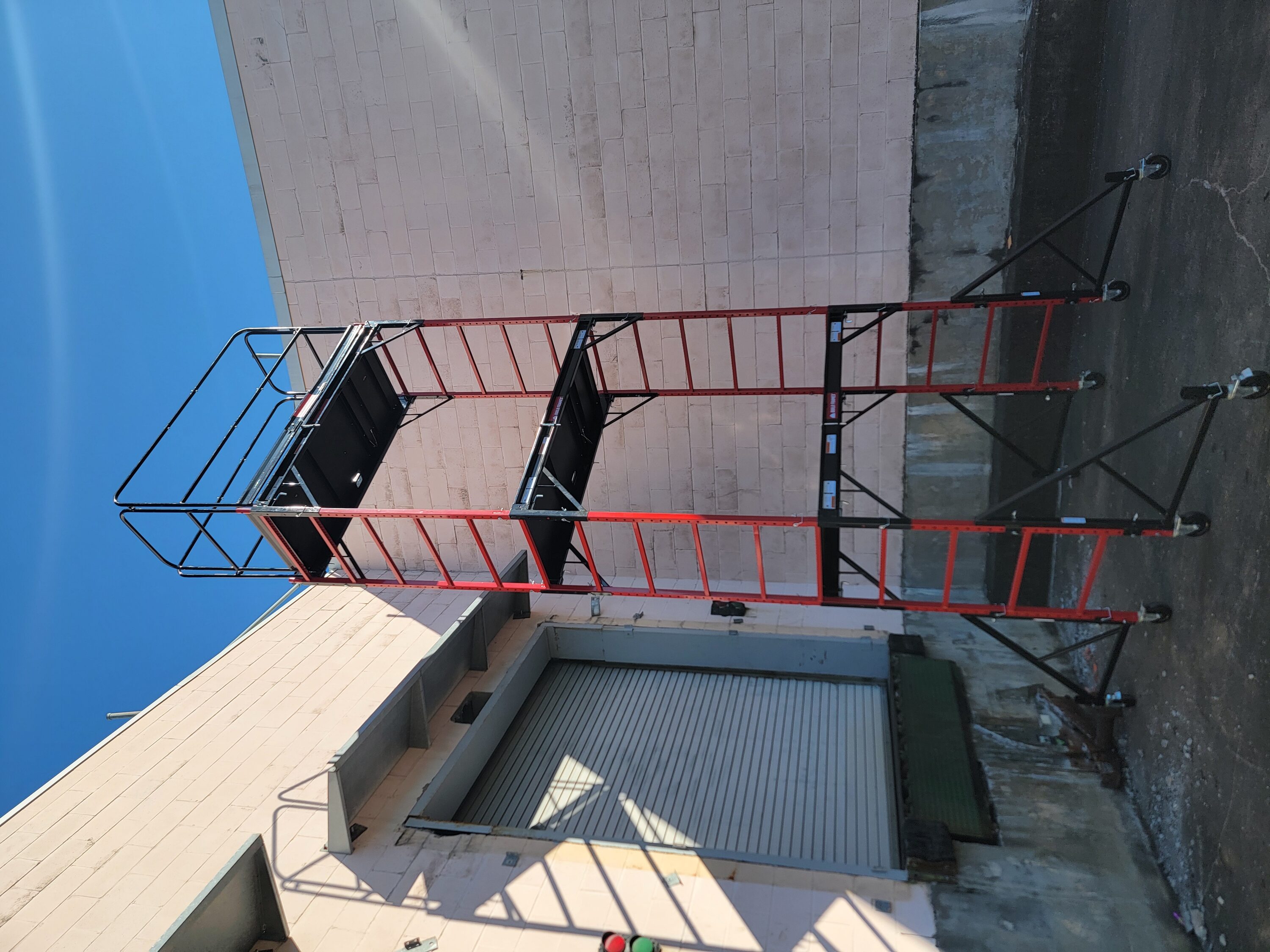 Estructura de acero para construcción 20 pies de altura x 2.16 pies de largo Capacidad de 1100 libras Andamio tipo panadero MPISUST+BFL