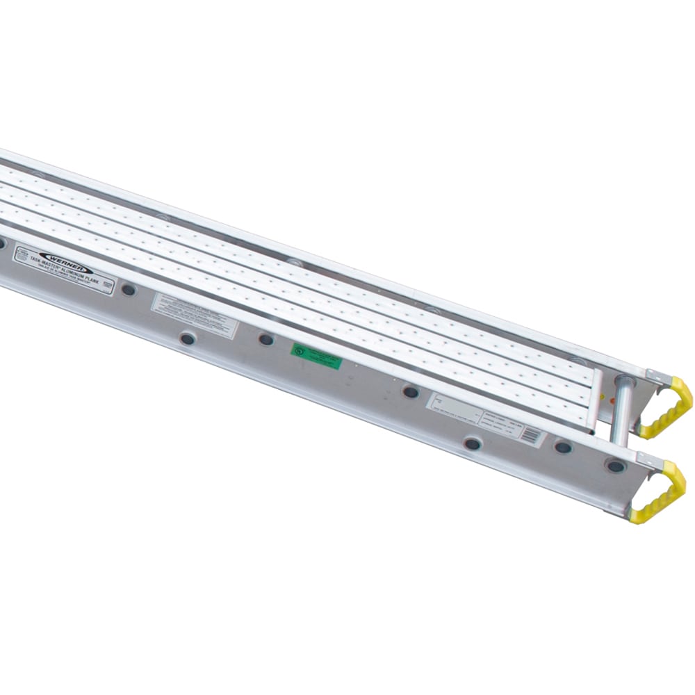 Tablón de andamio de aluminio Werner de 0.5 pies de alto por 30 pies de largo con capacidad de 500 libras. 2330