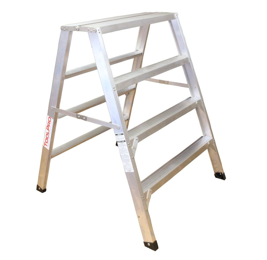 Escalera de aluminio ToolPro de 4 pies (Altura de alcance de 4 pies) Tipo 1A - Capacidad de carga de 300 lbs. TP20324