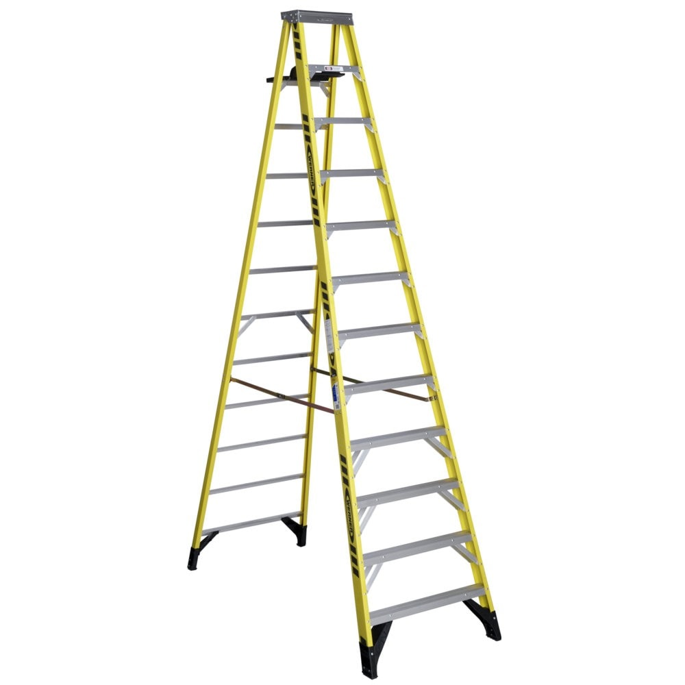 Escalera de tijera de fibra de vidrio de 12 pies (altura de alcance de 16 pies) de Tipo 1AA con capacidad de carga de 375 lbs. Werner 7312S