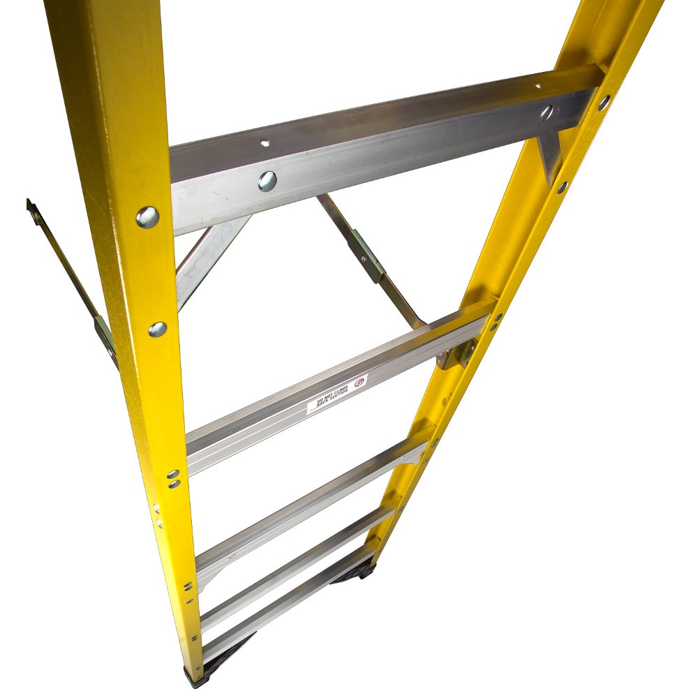 Escalera de tijera de fibra de vidrio de 12 pies (altura de alcance de 16 pies) de Tipo 1AA con capacidad de carga de 375 lbs. Werner 7312S