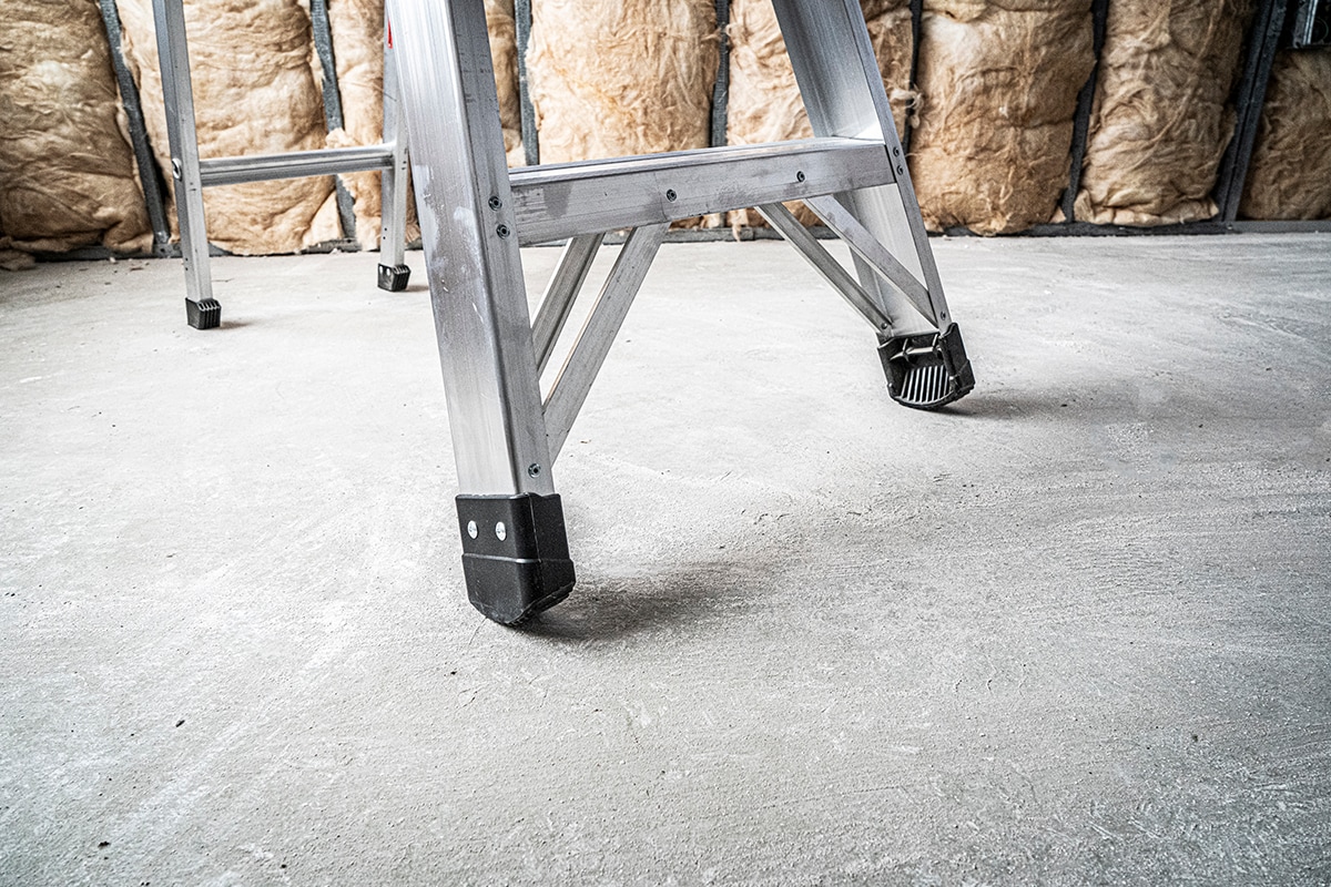Escalera multifuncional King Kombo 2.0 Pro M6 de Little Giant Ladders, de 6 pies (altura de alcance de 12.7 pies) 3 en 1, de aluminio Tipo 1A con capacidad de carga de 300 libras. Modelo 14906-002.