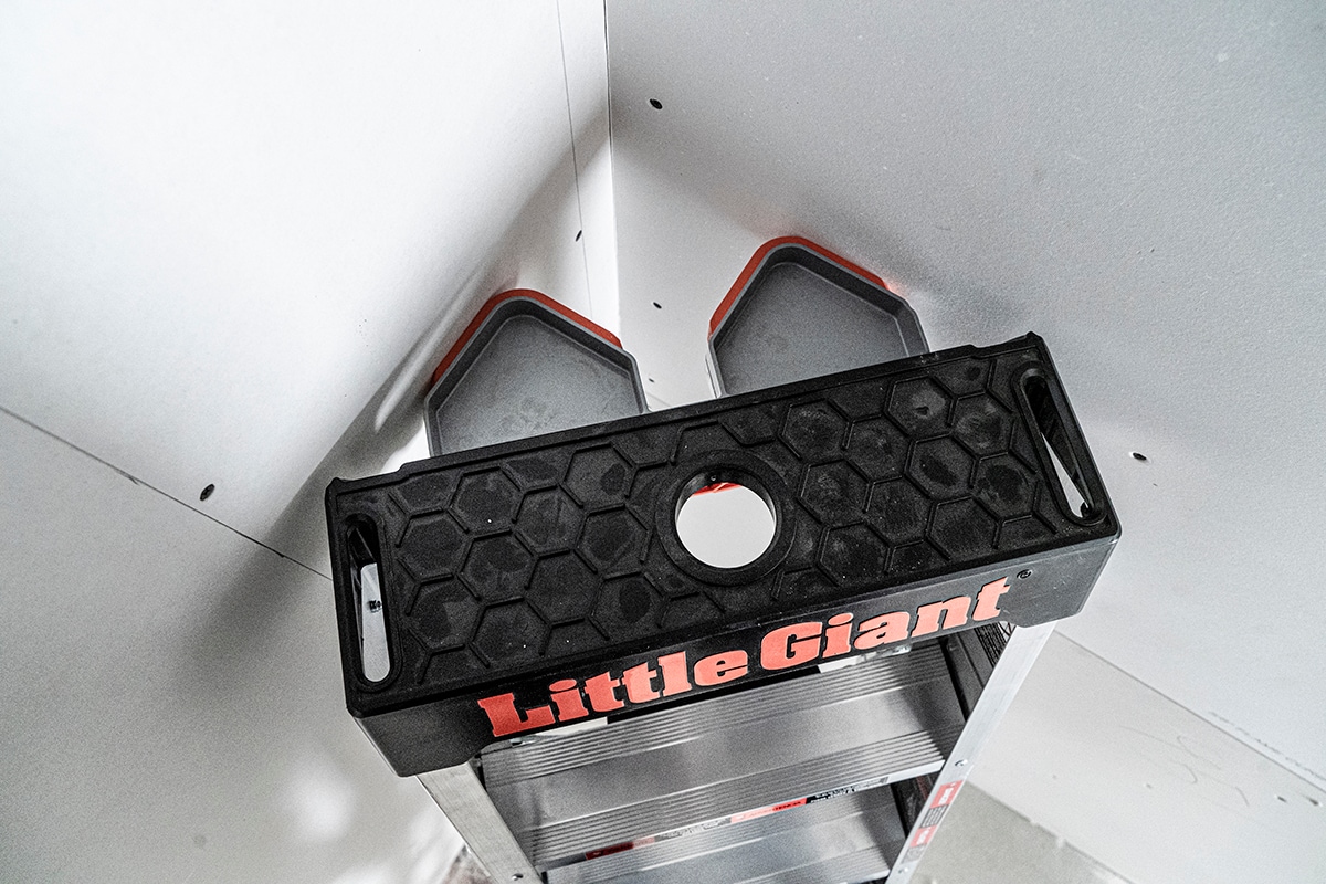 Escalera multifuncional King Kombo 2.0 Pro M6 de Little Giant Ladders, de 6 pies (altura de alcance de 12.7 pies) 3 en 1, de aluminio Tipo 1A con capacidad de carga de 300 libras. Modelo 14906-002.