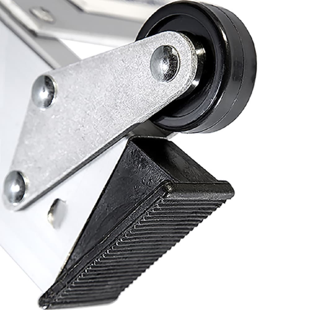 Escalera de aluminio certificada por ANSI Xtend+Climb de 3 pies (altura de alcance de 7.8 pies) Tipo 1AA - Capacidad de carga de 170 kg.