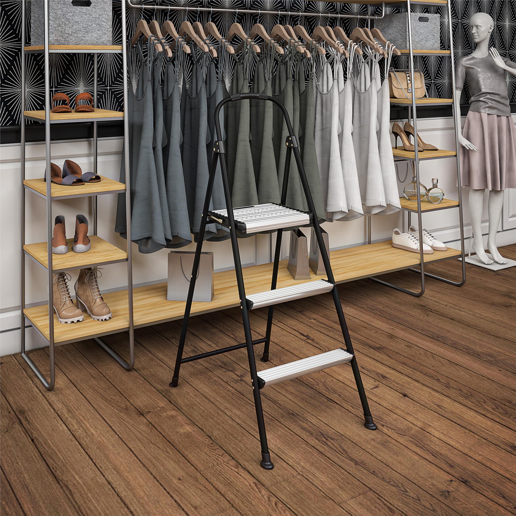 Taburete plegable de acero negro Cosco de 3 peldaños con capacidad de 250 libras