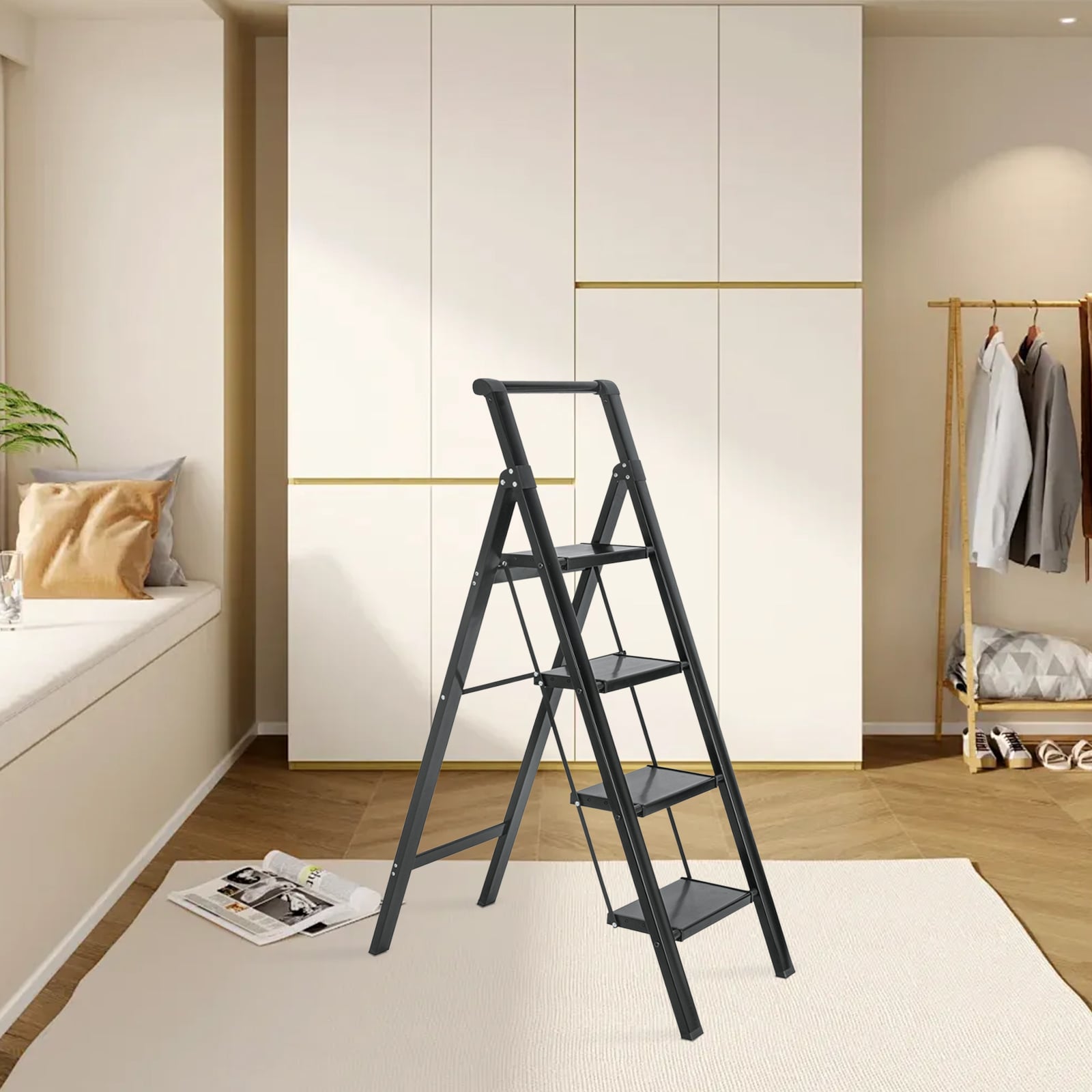 Escalera de 4 Peldaños Siavonce - Capacidad de 330 lb - Acero Negro Plegable XH06859