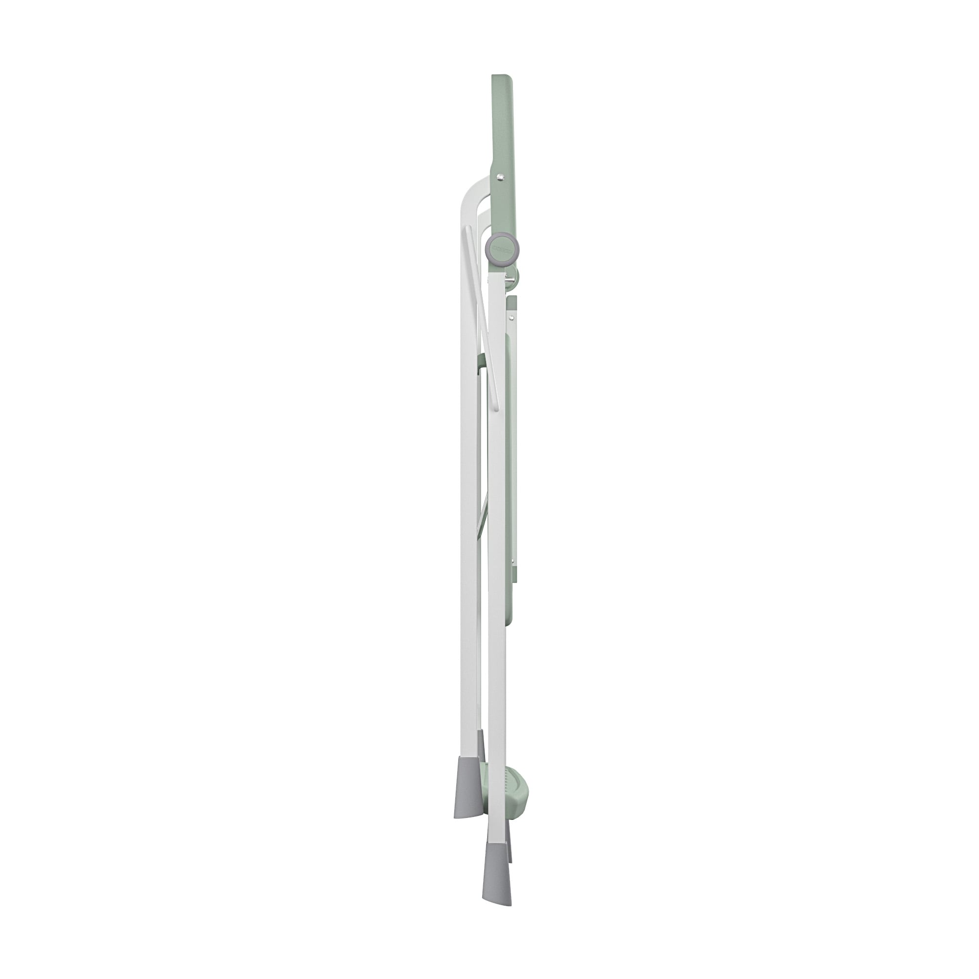 Banquito plegable de acero verde con capacidad de 225 libras de 2 peldaños Cosco 11349GRN1E