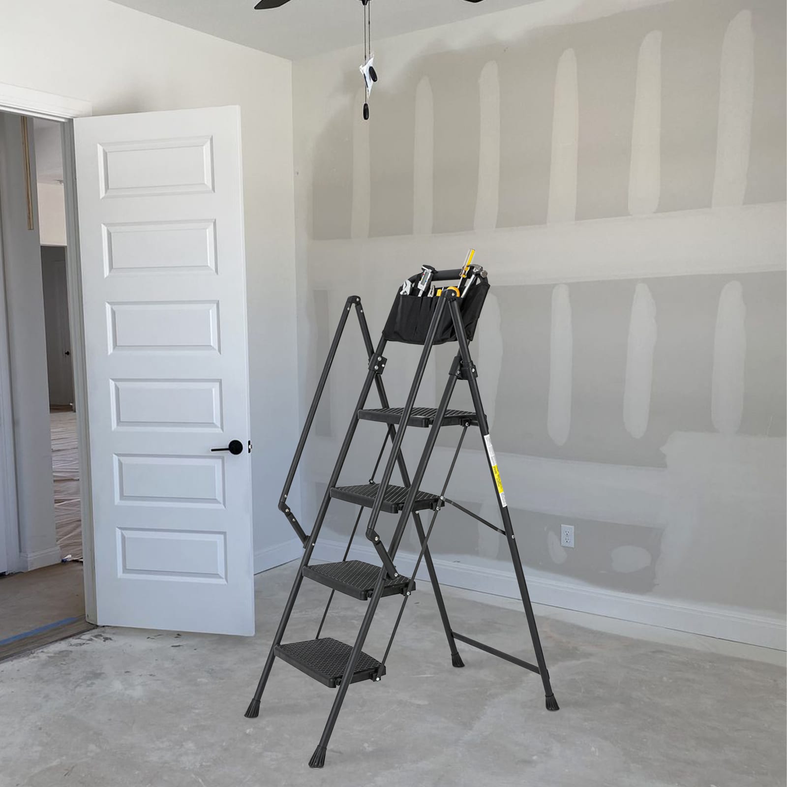 Escalera de 4 peldaños Siavonce con capacidad de 550 lb de acero negro plegable paso a paso XH06823