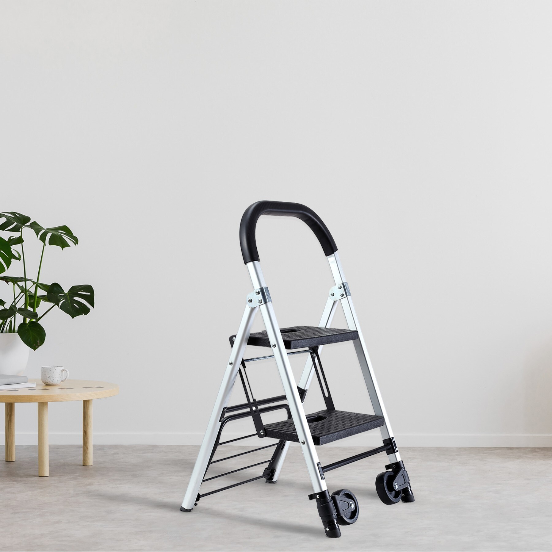 Escalera plegable de uso dual Maocao Hoom 2 peldaños Capacidad de 265 lb en aluminio negro.