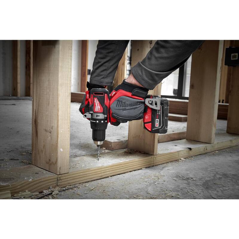 Milwaukee M18 Taladro Martillo Compacto Inalámbrico de 1/2 pulgadas con Tecnología de Ion de Litio de 18V sin Escobillas - Herramienta Únicamente - 2902-20.