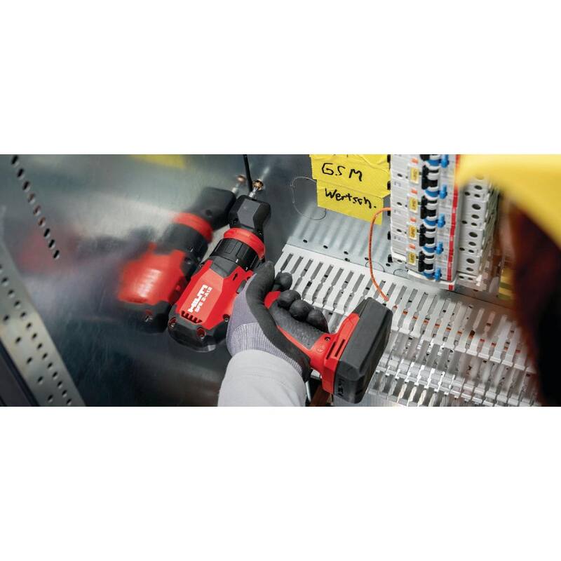 Hilti Taladro inalámbrico sin escobillas de 12 voltios con mandril hexagonal sin llave de 1/2 pulg. SFE A12 con juego de mandriles intercambiables (baterías no incluidas) - 2241415.