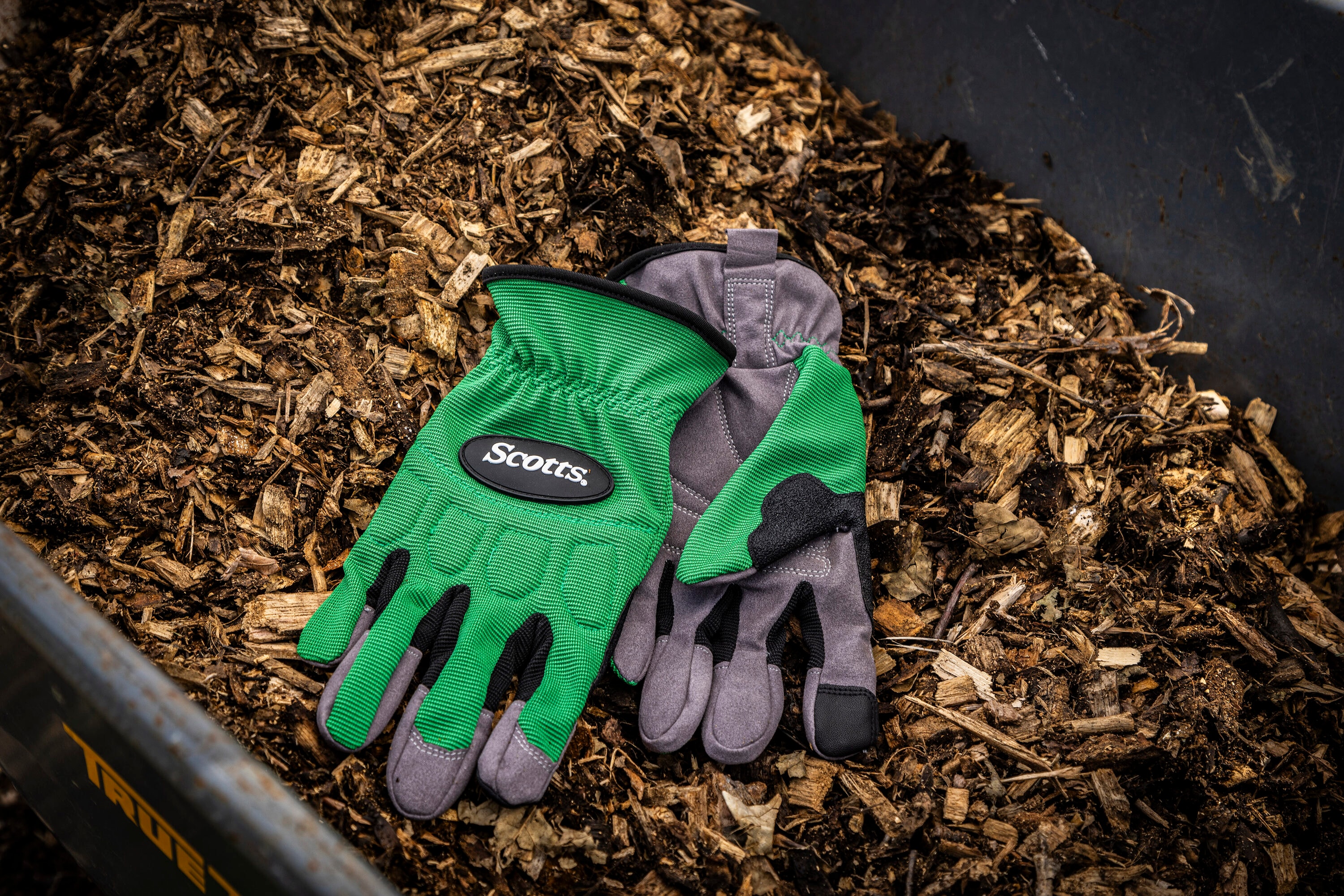 Guantes de jardinería grandes de cuero sintético verde Scotts - 1 par