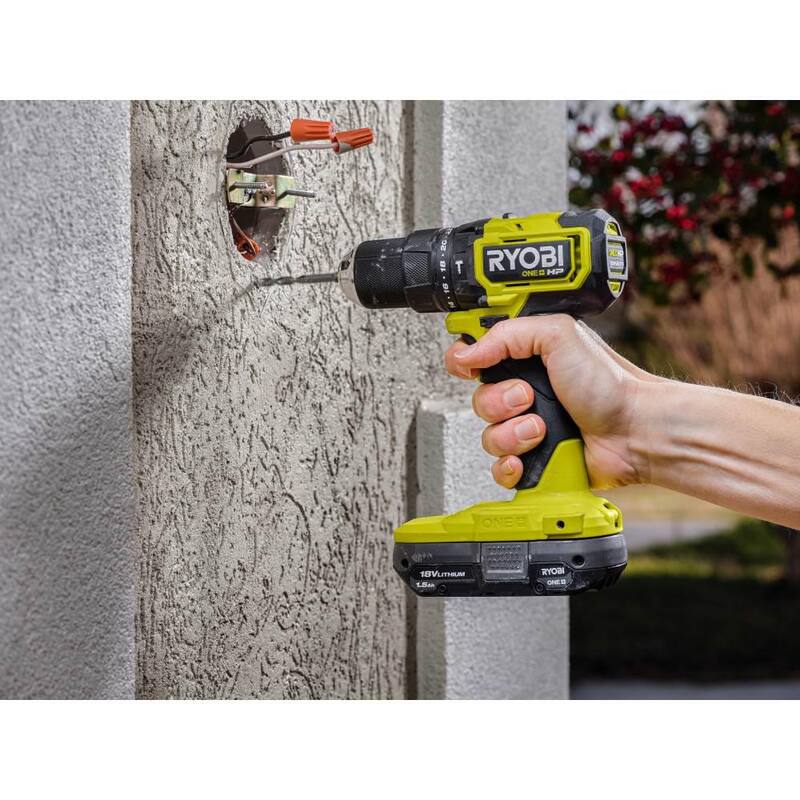 RYOBI ONE+ HP 18V Taladro percutor inalámbrico compacto sin escobillas de 1/2 pulgadas Kit con (1) batería de 1.5 Ah y cargador - PSBHM01K