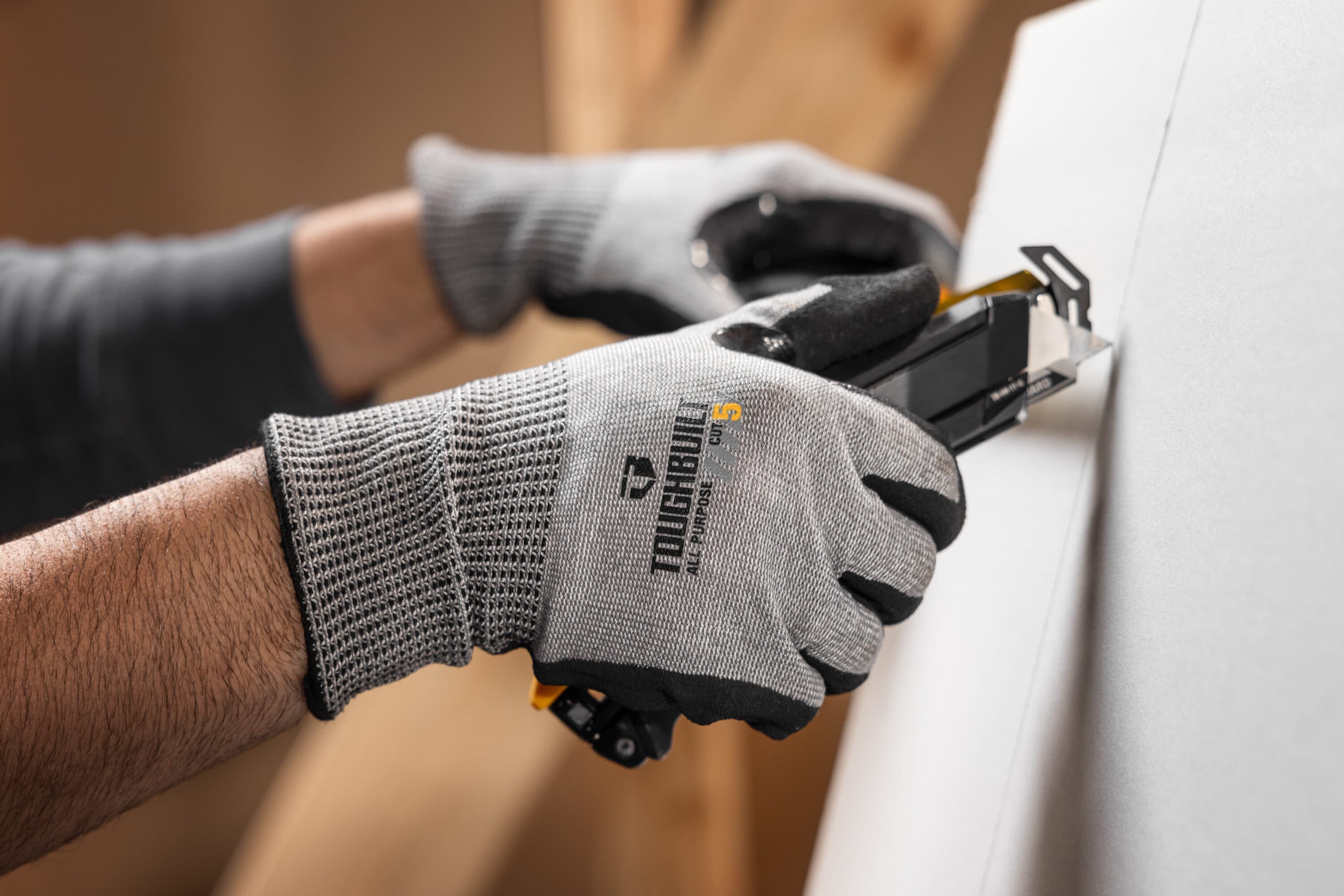Guantes de Construcción TOUGHBUILT Grises Grandes de Nitrilo y HPPE sumergidos - 1 Par