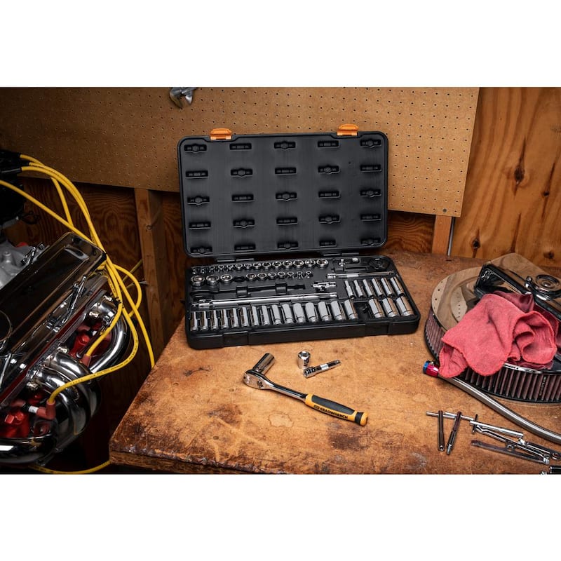 Juego de herramientas mecánicas GEARWRENCH de 3/8 pulgadas de accionamiento con 90 dientes, puntas de 6 puntos estándar y profundo en medidas SAE/Métricas (58 piezas) - 85868.