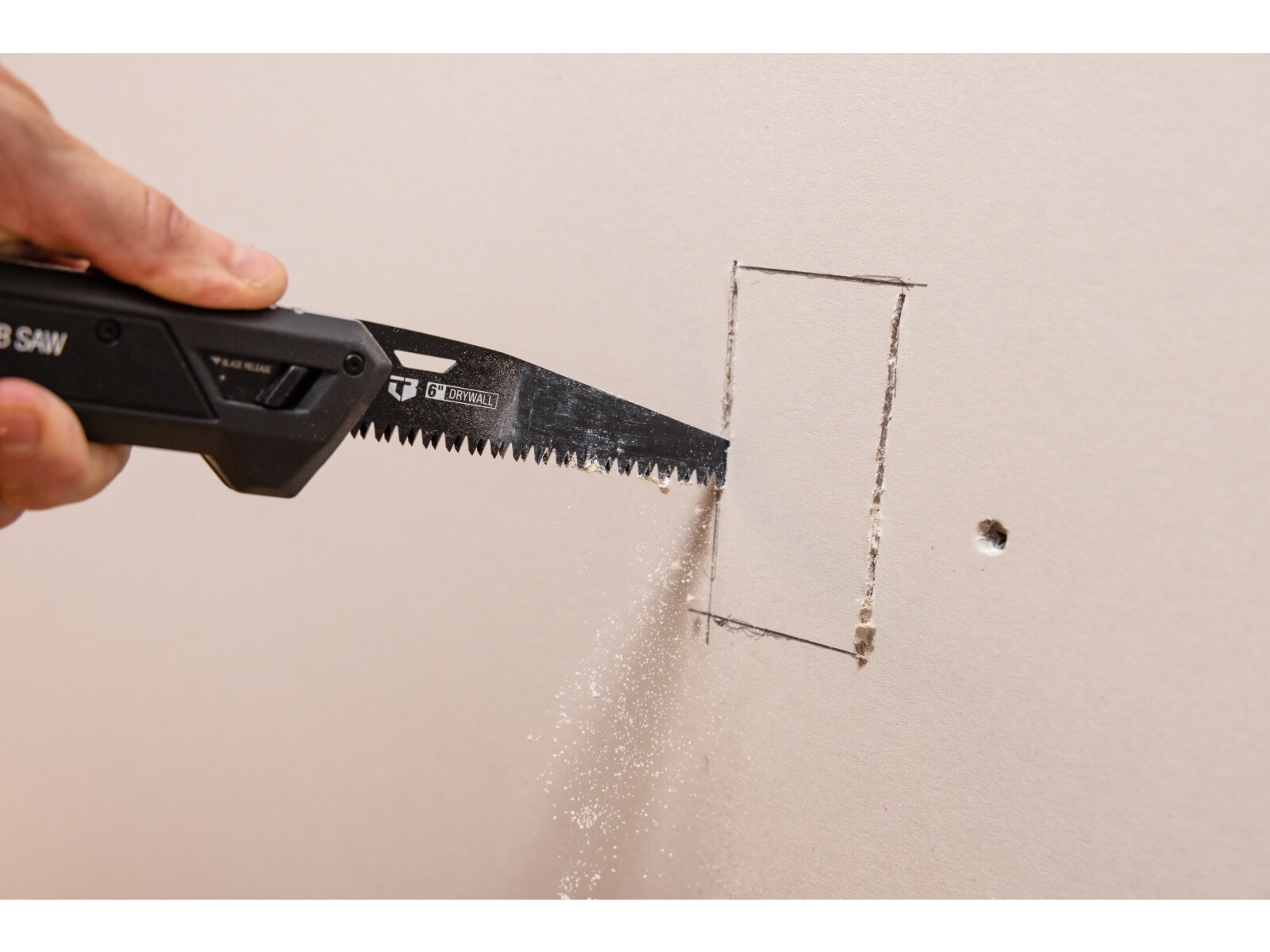 Sierra de corte TOUGHBUILT plegable de 5.5 pulgadas para trabajo pesado TB-H4S5-23FU