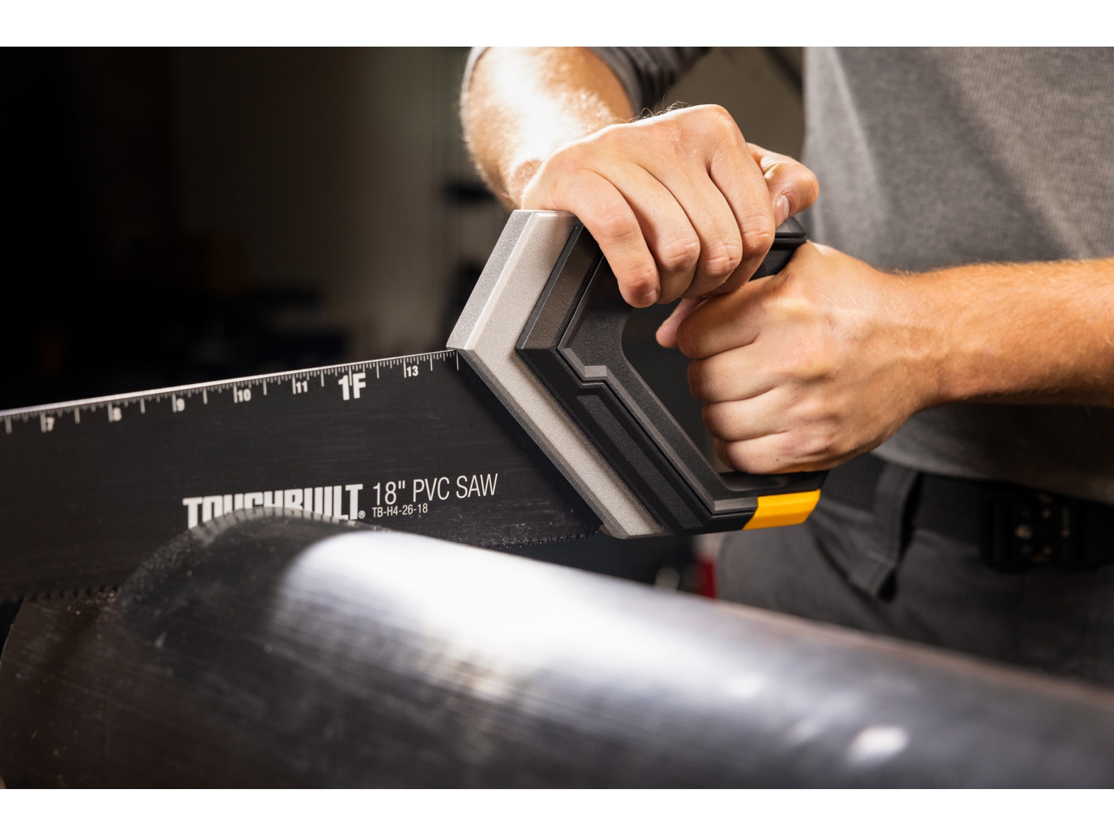 Sierra de mano TOUGHBUILT Pvc de corte fino de 18 pulgadas TB-H4-26-18
