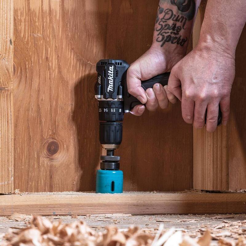 Kit de taladro percutor inalámbrico sin escobillas compacto de 18V LXT de ion de litio de 1/2 pulg. Makita, 2.0Ah - XPH15RB